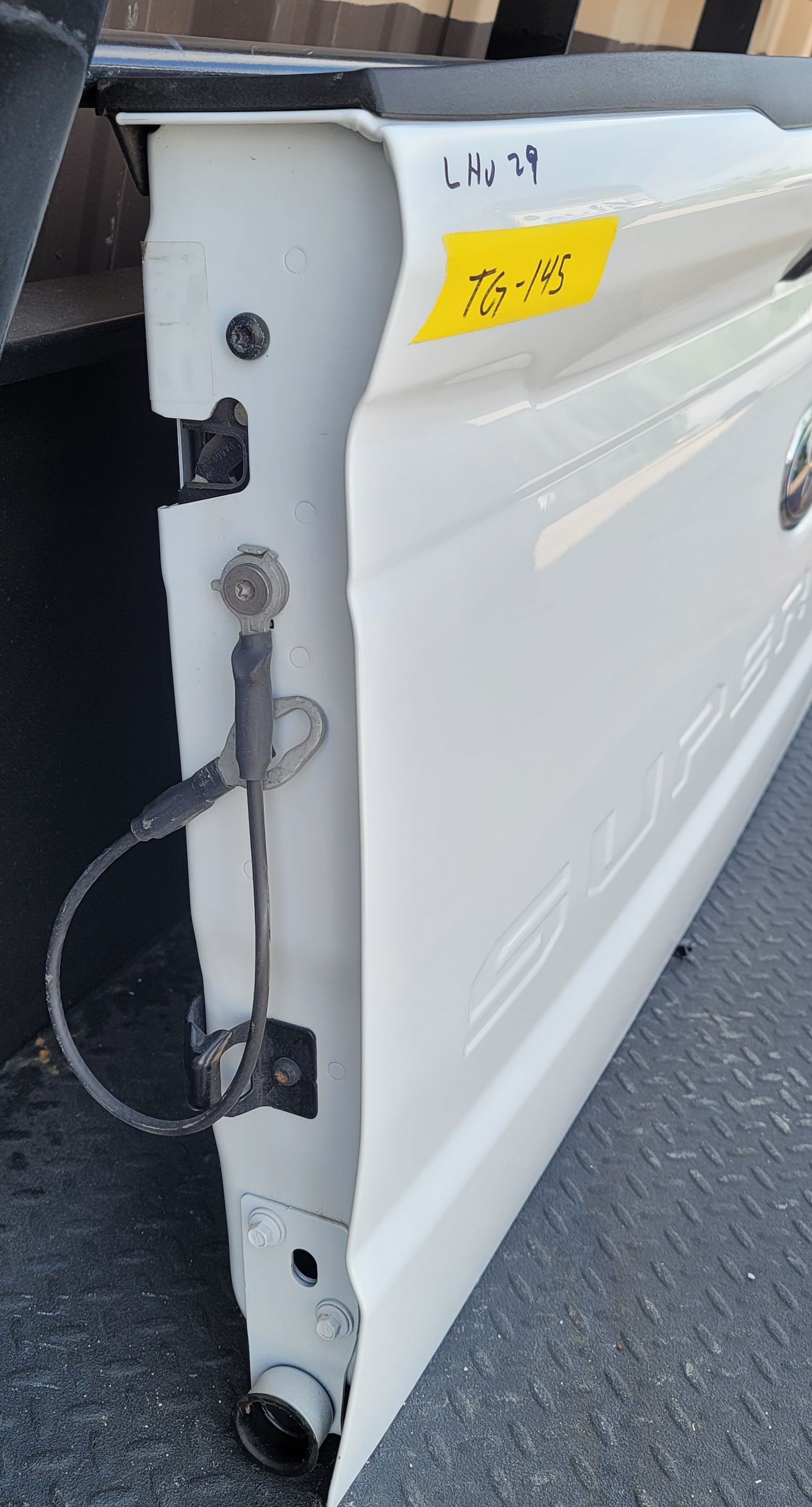 2023–2025 Ford Super Duty OEM Tailgate-145 – Image 4