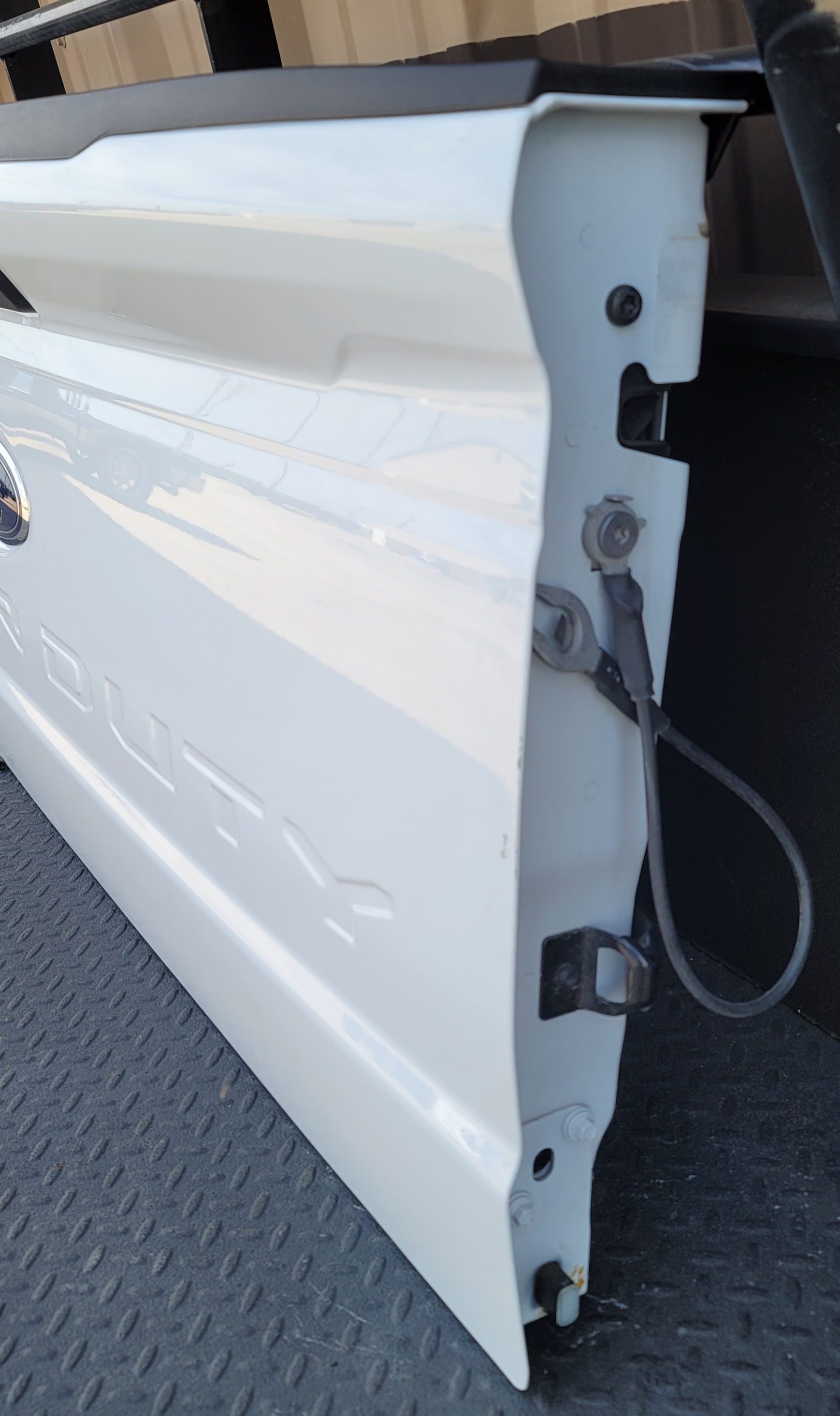 2023–2025 Ford Super Duty OEM Tailgate-145 – Image 3