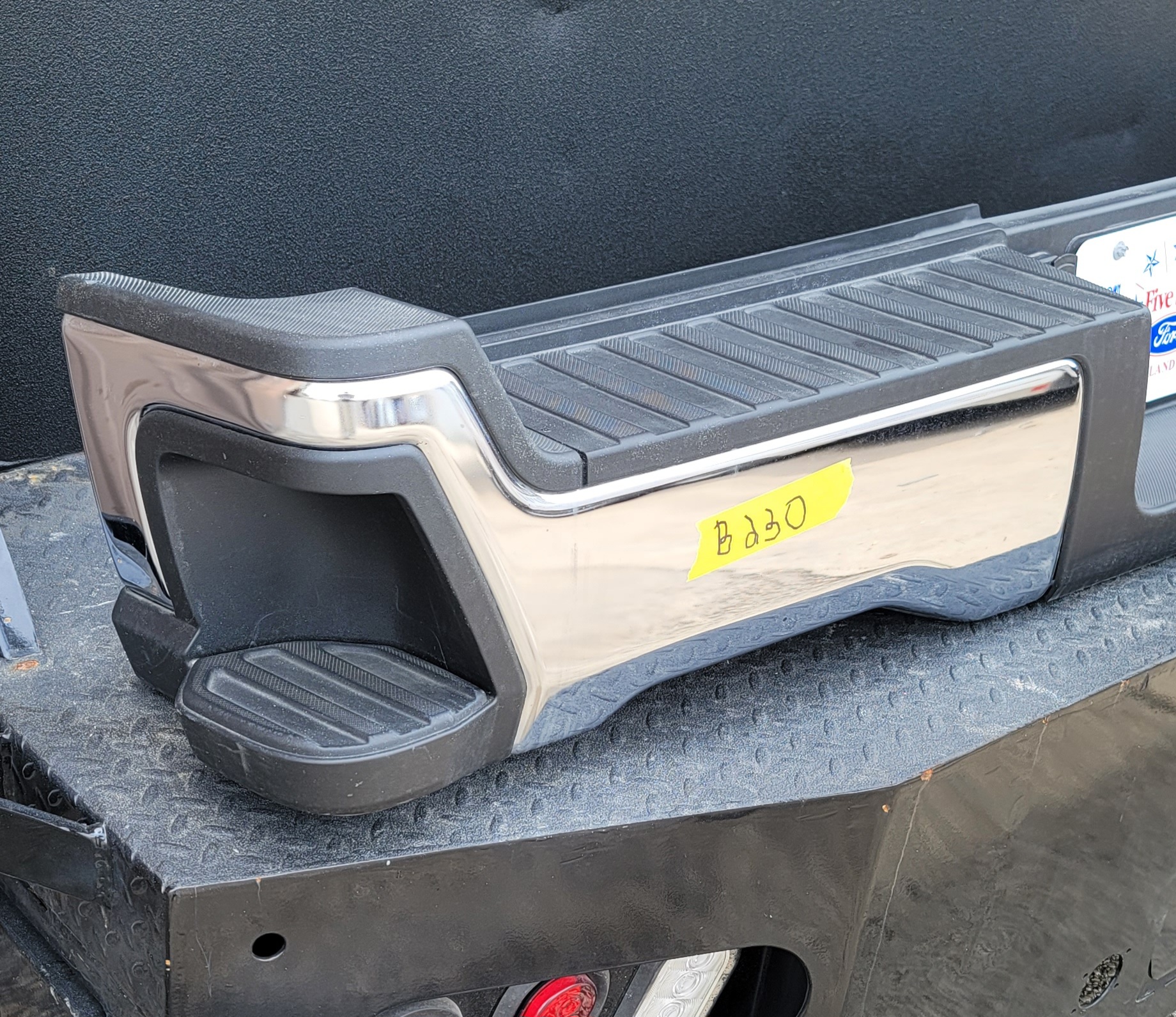 2023–2025 Ford Super Duty OEM Rear Step Bumper-230 – Image 3