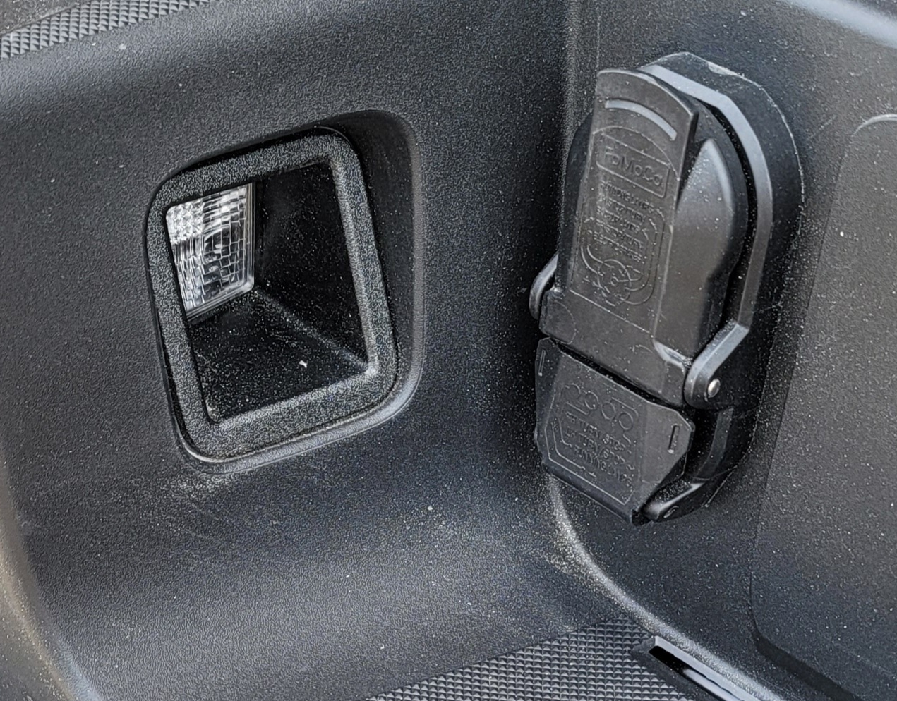 2023–2025 Ford Super Duty OEM Rear Step Bumper-231 – Image 4
