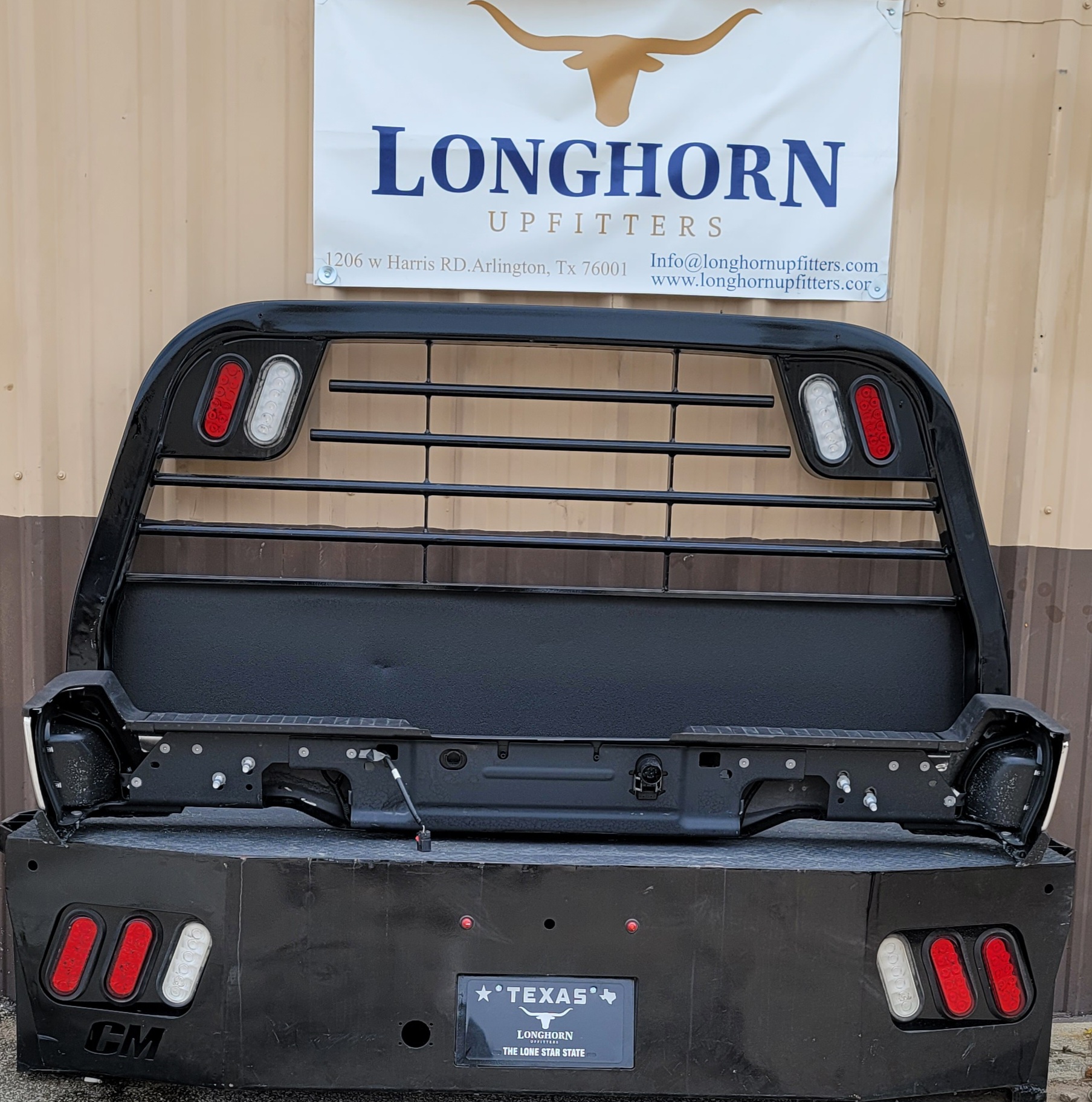 2023–2025 Ford Super Duty OEM Rear Step Bumper-231 – Image 7