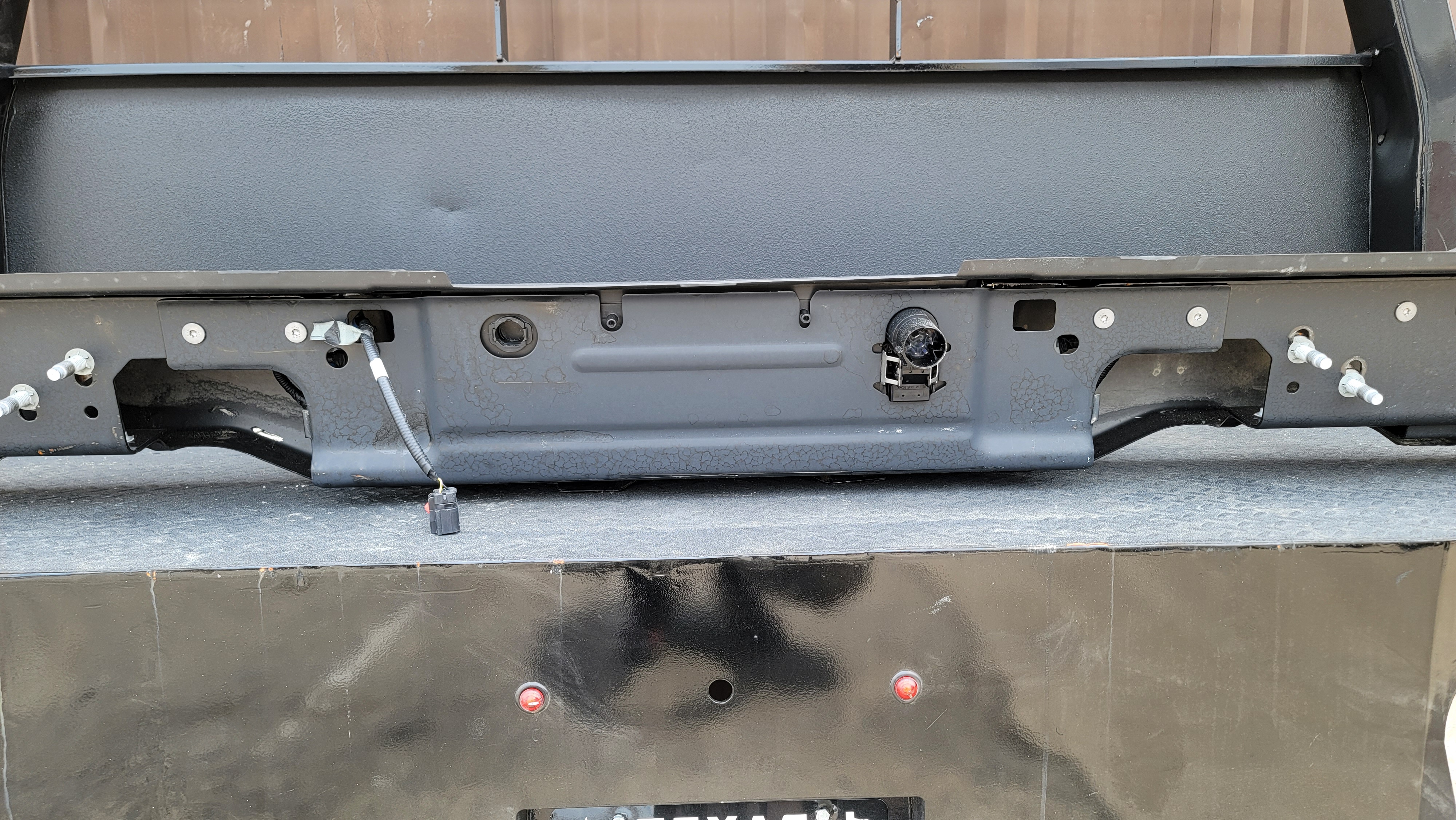 2023–2025 Ford Super Duty OEM Rear Step Bumper-231 – Image 8