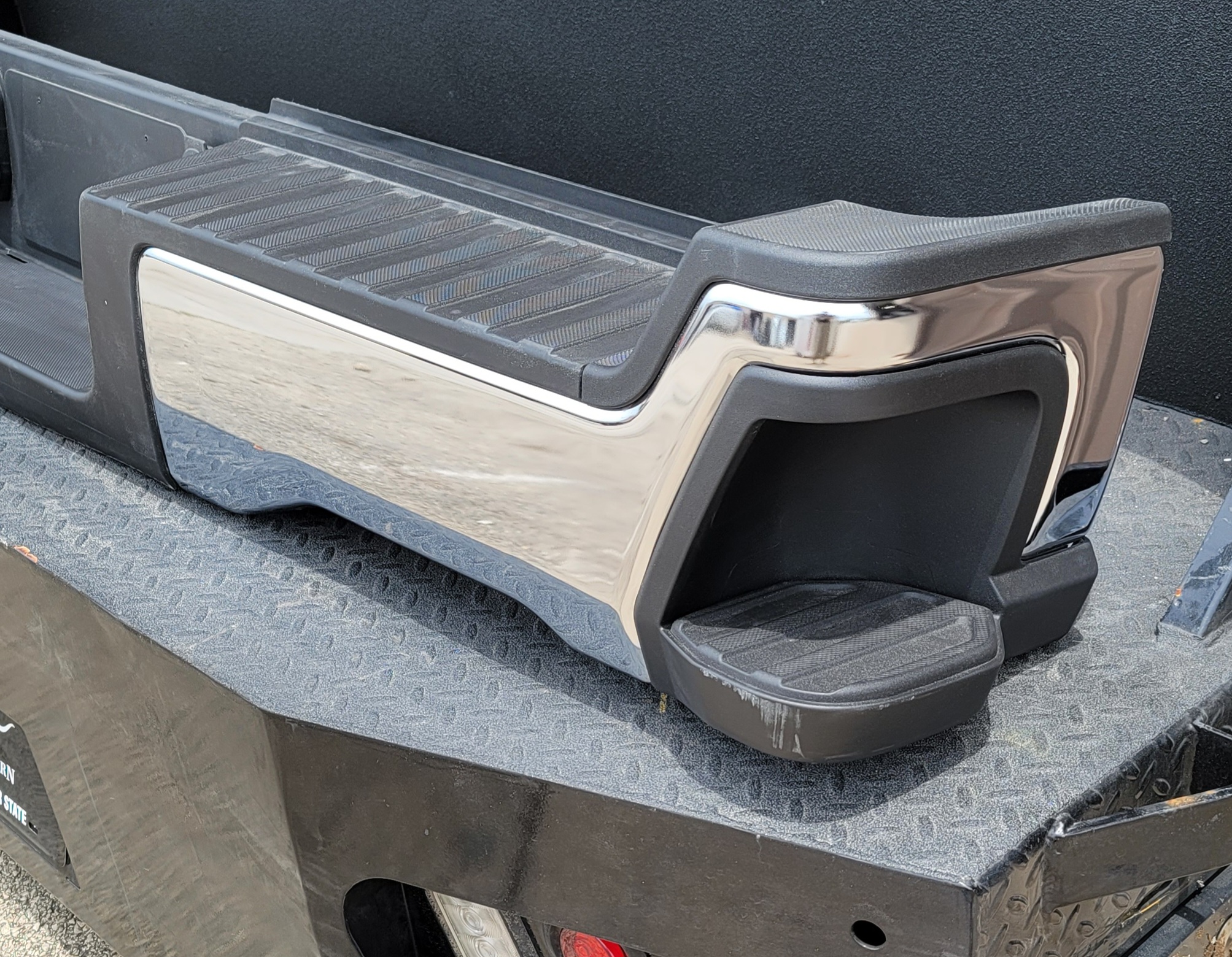 2023–2025 Ford Super Duty OEM Rear Step Bumper-232 – Image 6