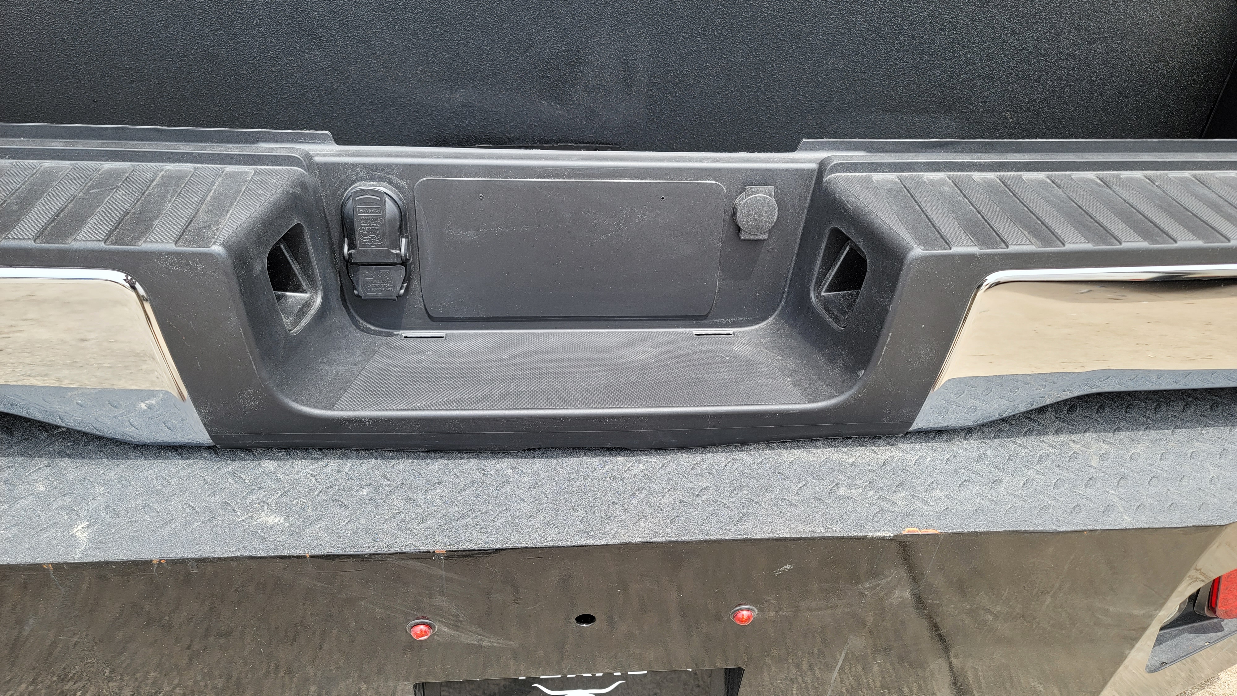 2023–2025 Ford Super Duty OEM Rear Step Bumper-232 – Image 2
