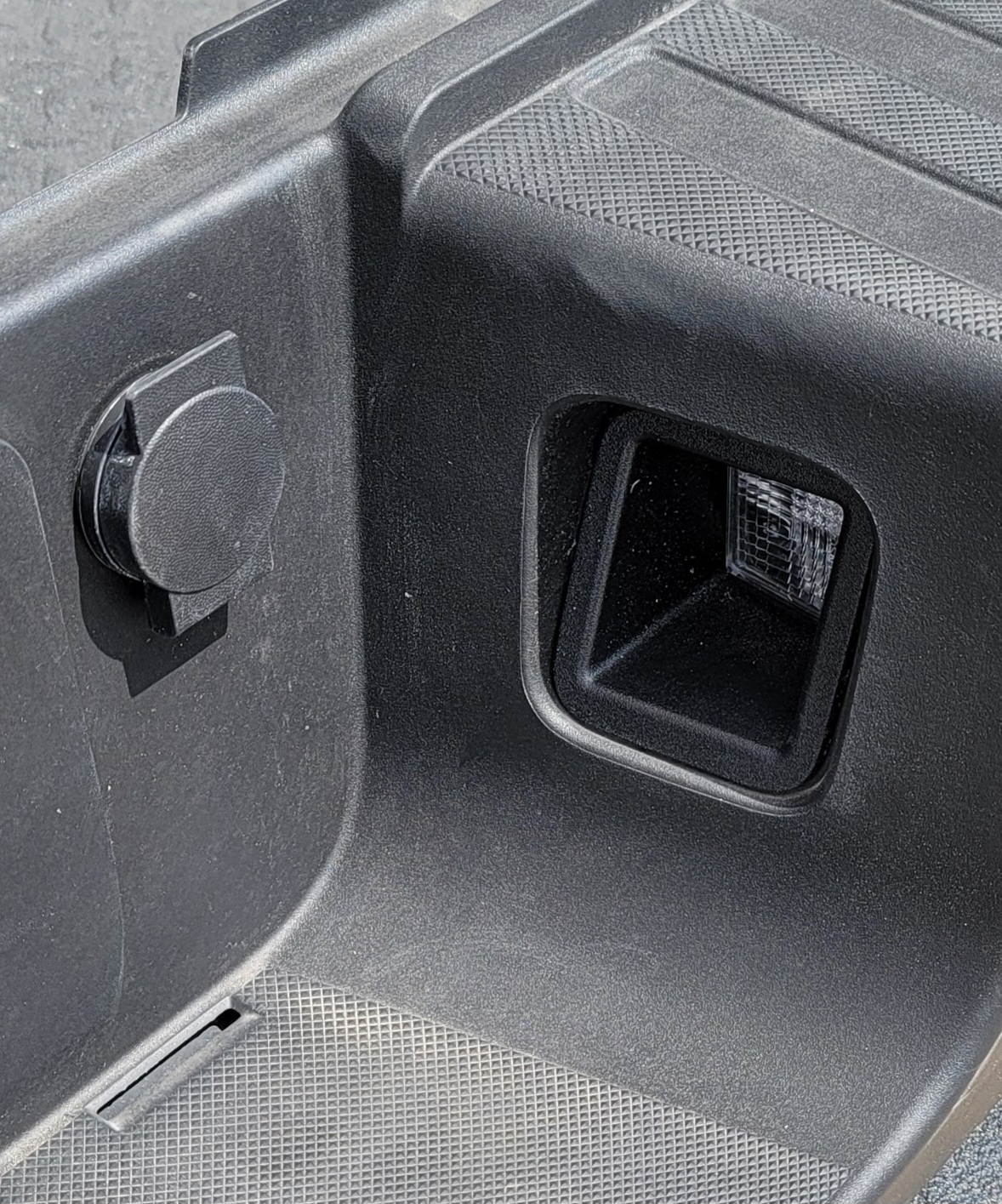 2023–2025 Ford F-250/F-350 Super Duty OEM Rear Step Bumper-233 – Image 5