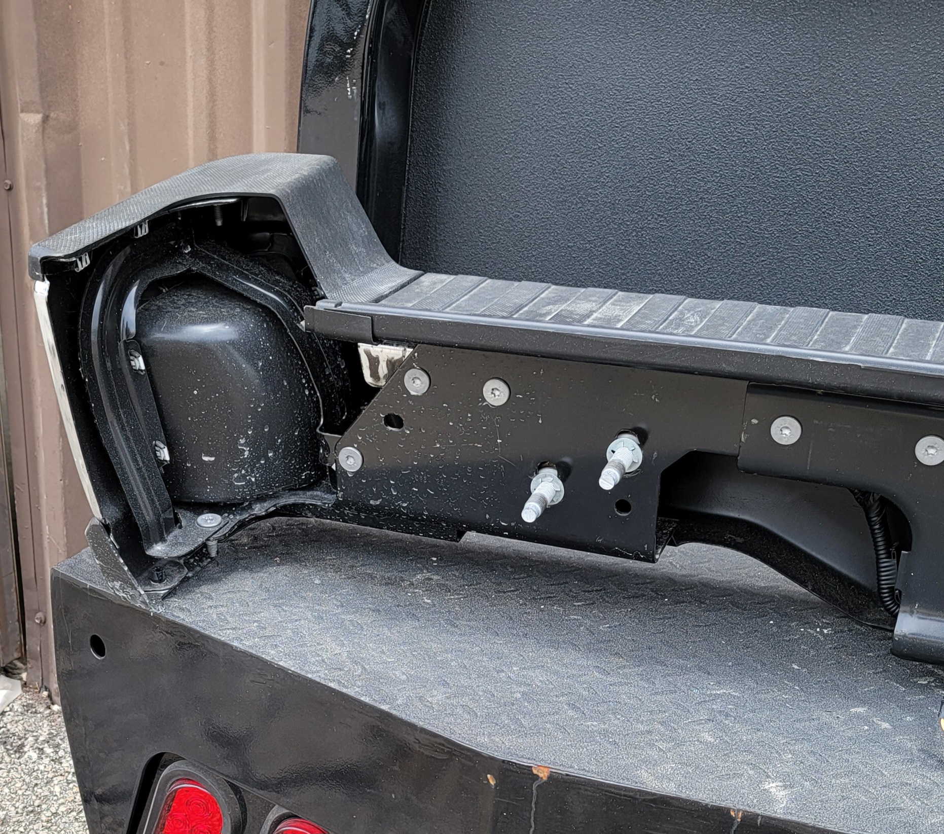 2023–2025 Ford Super Duty F-250/F-350 OEM Rear Bumper-234 – Image 10
