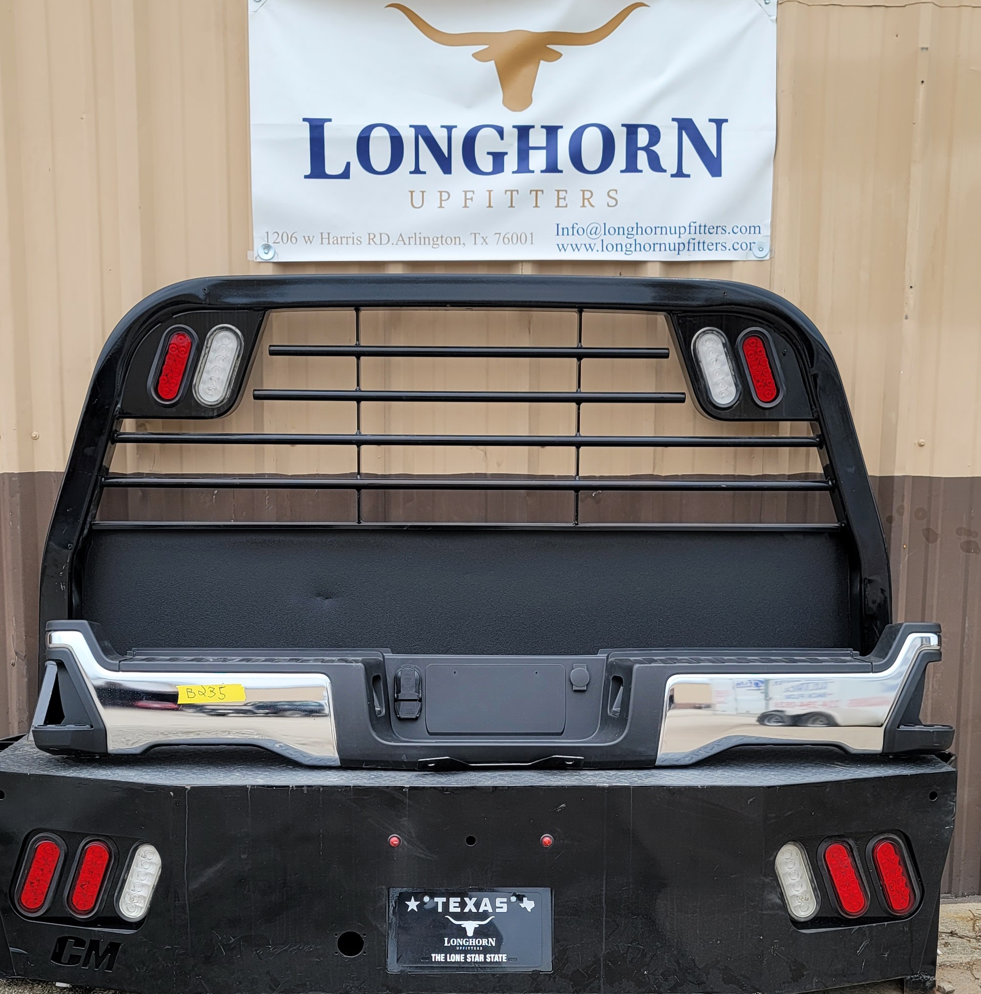 2023–2025 Ford Super Duty F-250/F-350 OEM Rear Bumper-235 – Image 1