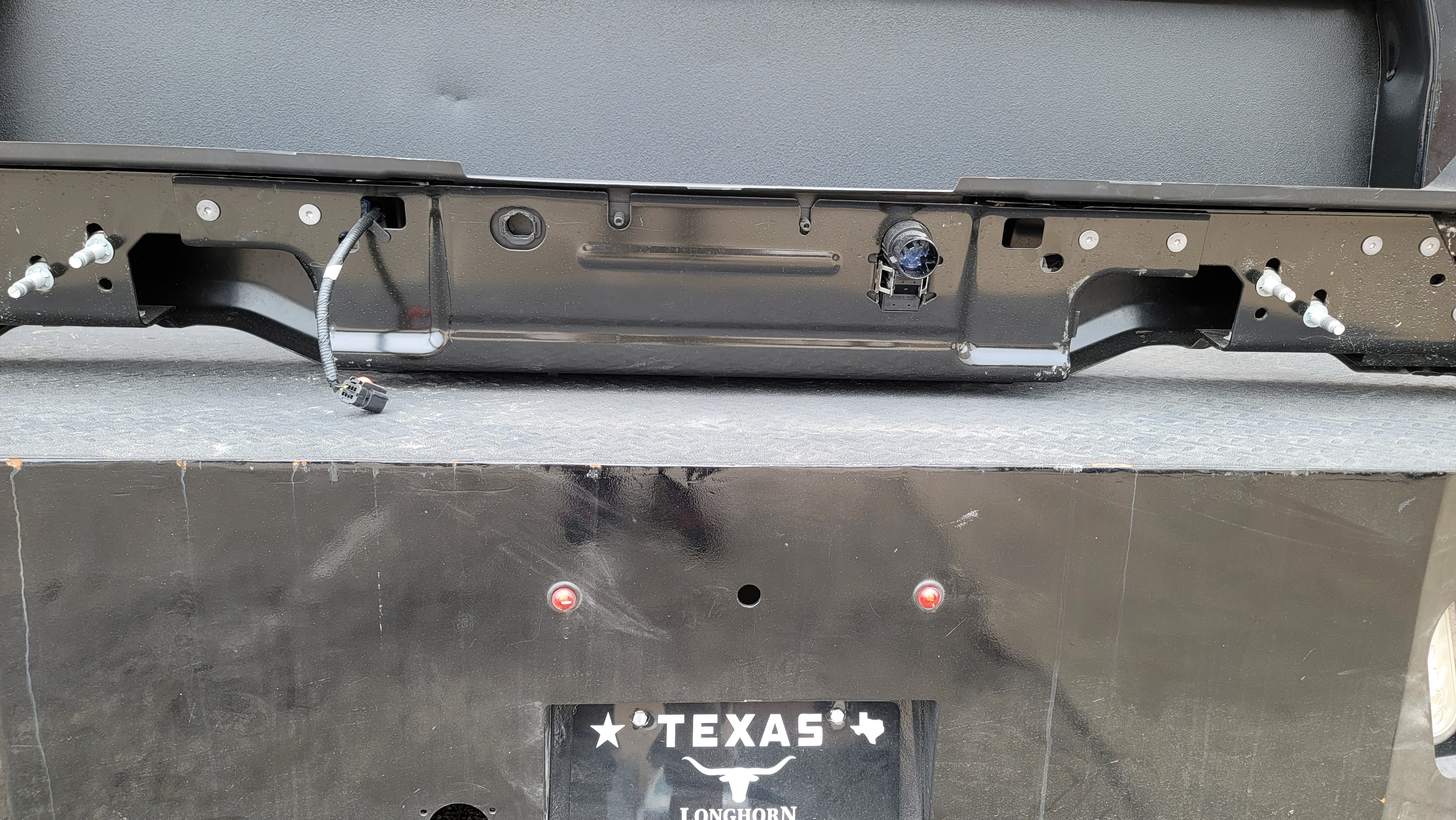 2023–2025 Ford Super Duty F-250/F-350 OEM Rear Bumper-235 – Image 8