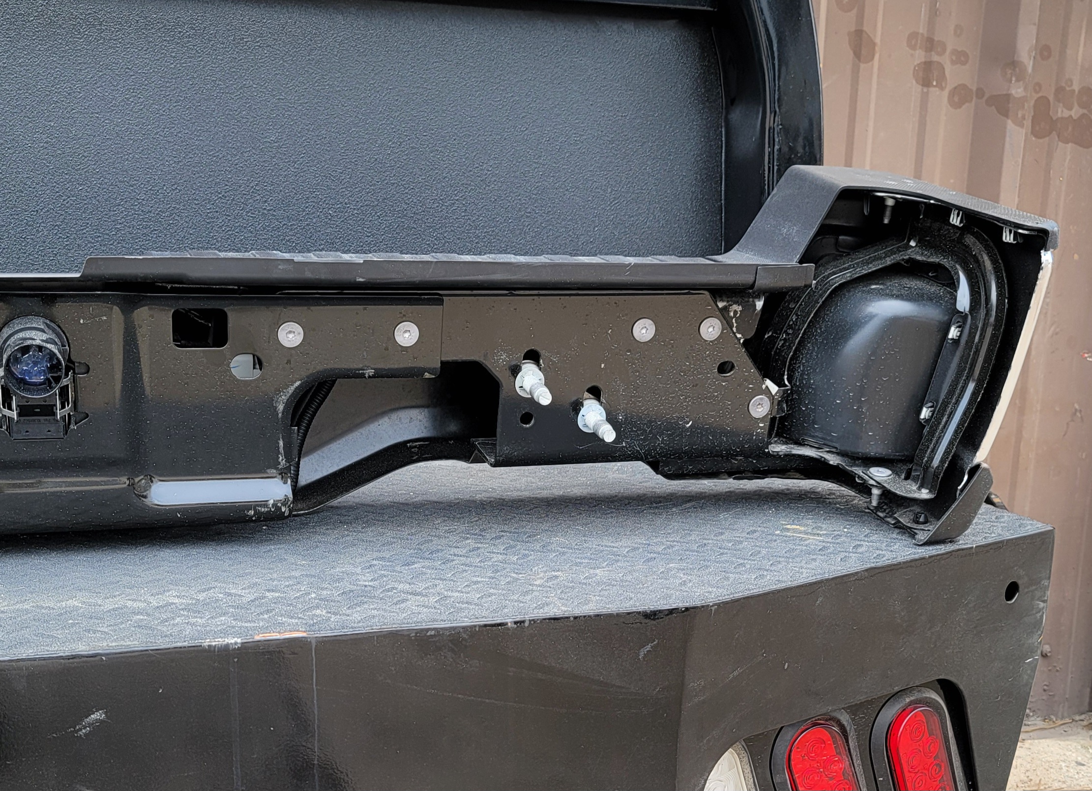 2023–2025 Ford Super Duty F-250/F-350 OEM Rear Bumper-235 – Image 10