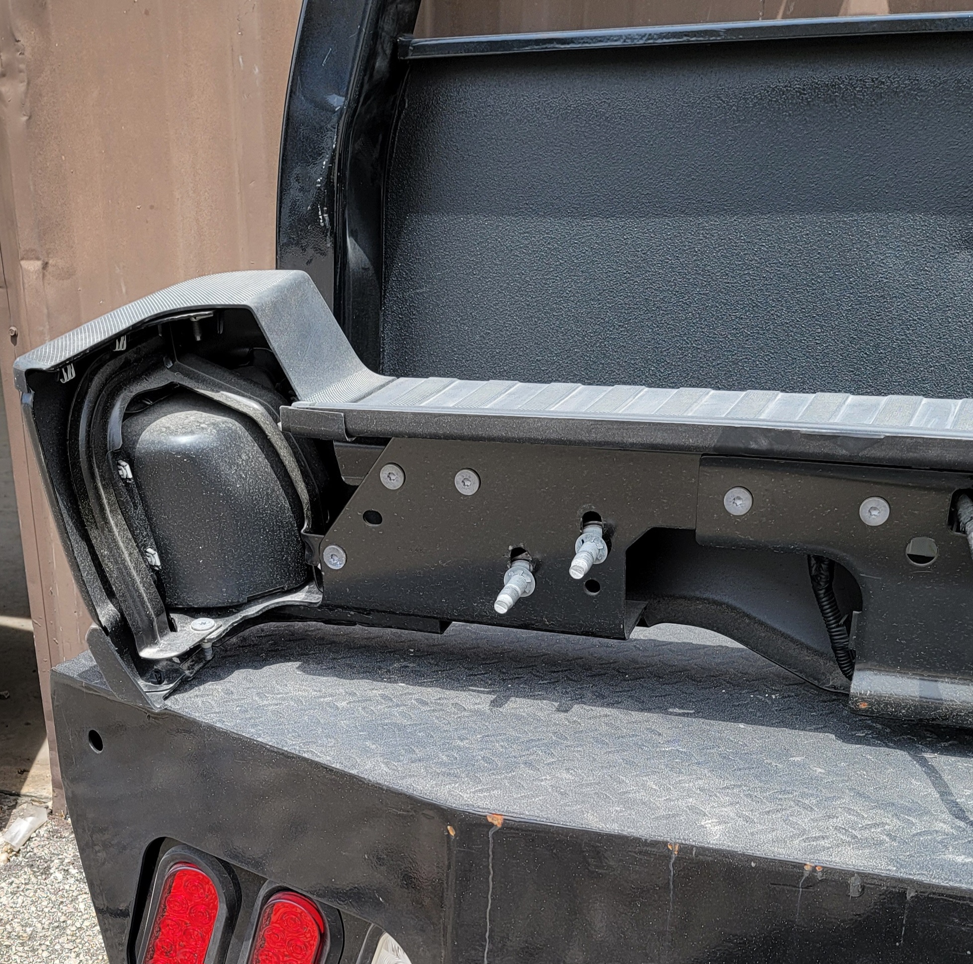 2023–2025 Ford F-250/F-350 Super Duty OEM Rear Bumper-240 – Image 10