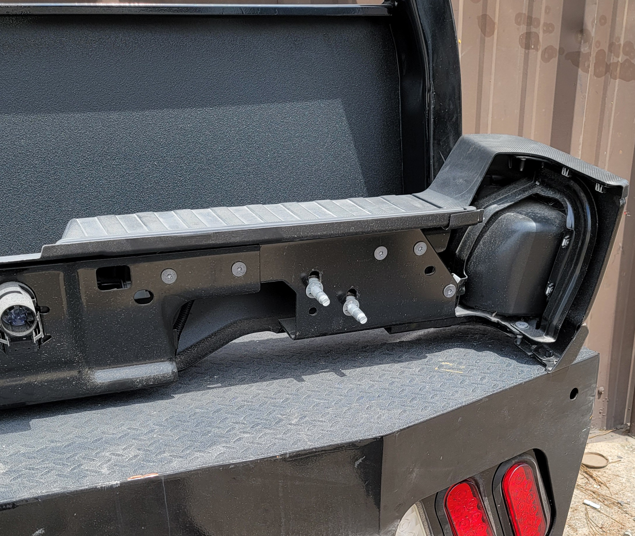 2023–2025 Ford F-250/F-350 Super Duty OEM Rear Bumper-240 – Image 9