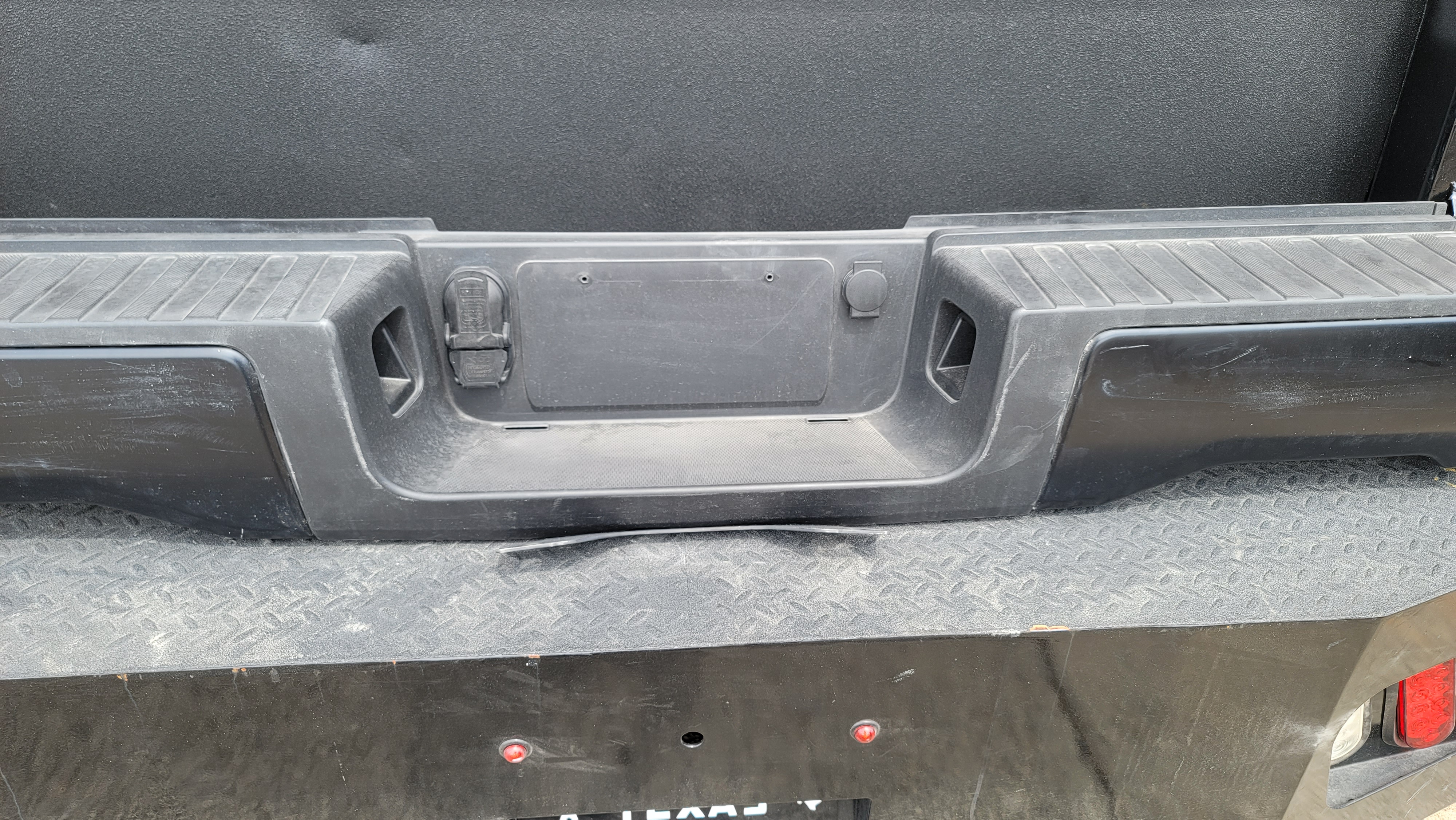 2023–2025 Ford F-250/F-350 Super Duty OEM Rear Bumper-241 – Image 2