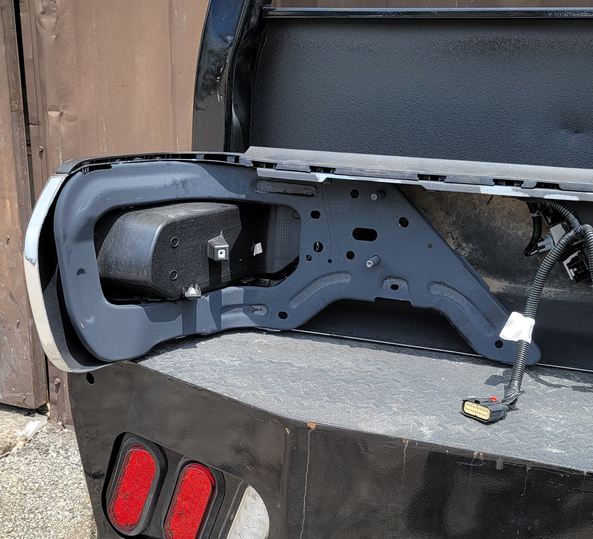 2023–2025 Chevrolet Silverado 2500HD/3500HD OEM Chrome Rear Bumper-243 – Image 10