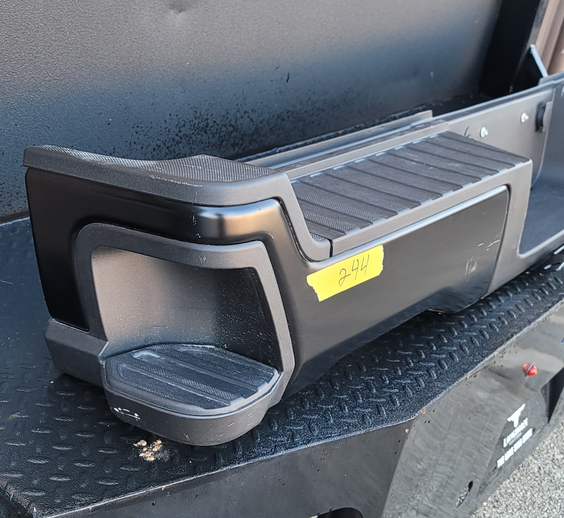 2023–2025 Ford F-250/F-350 Super Duty OEM Black Rear Bumper-244 – Image 3