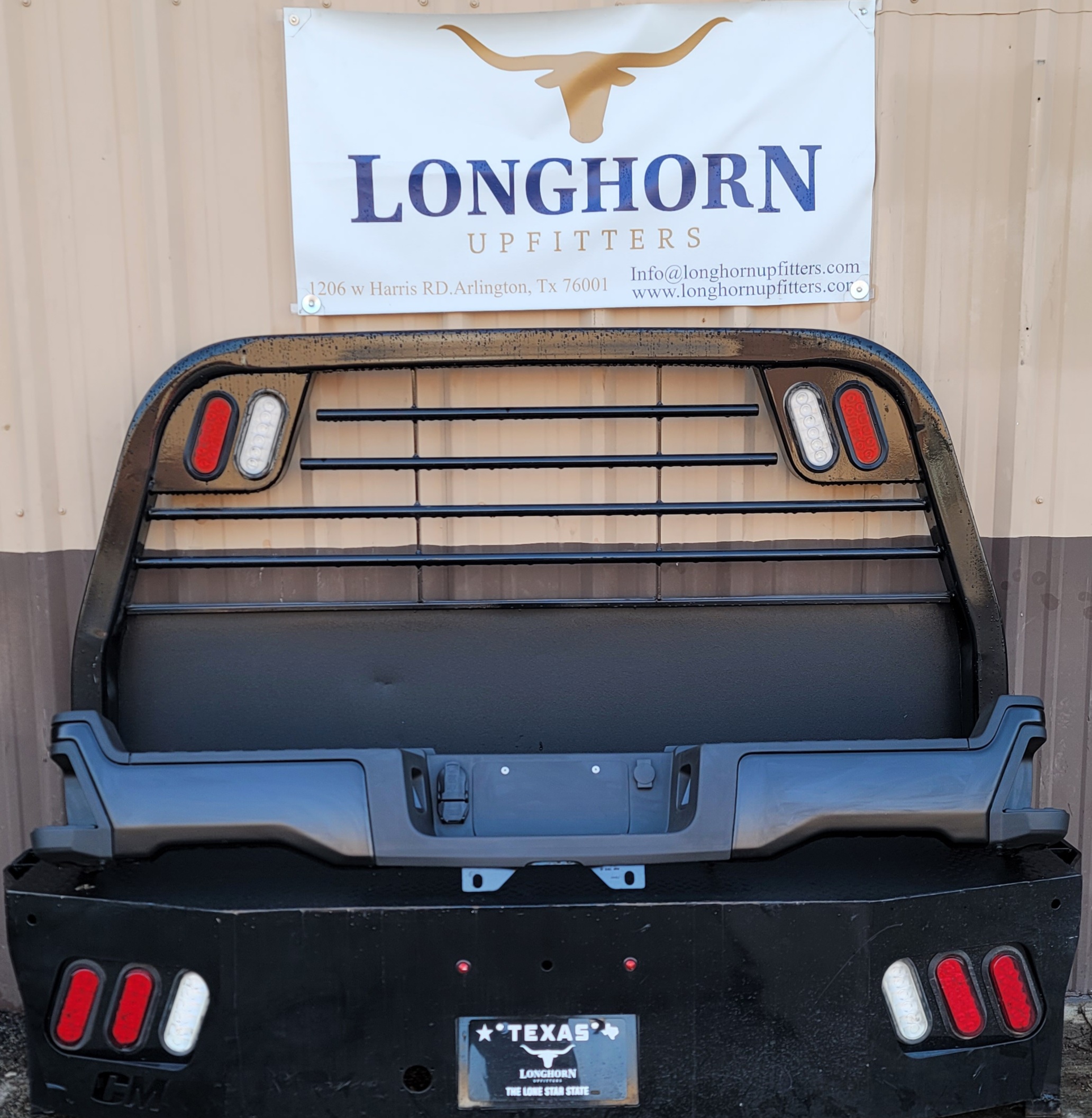 2023–2025 Ford F-250/F-350 Super Duty OEM Black Rear Bumper-245 – Image 1
