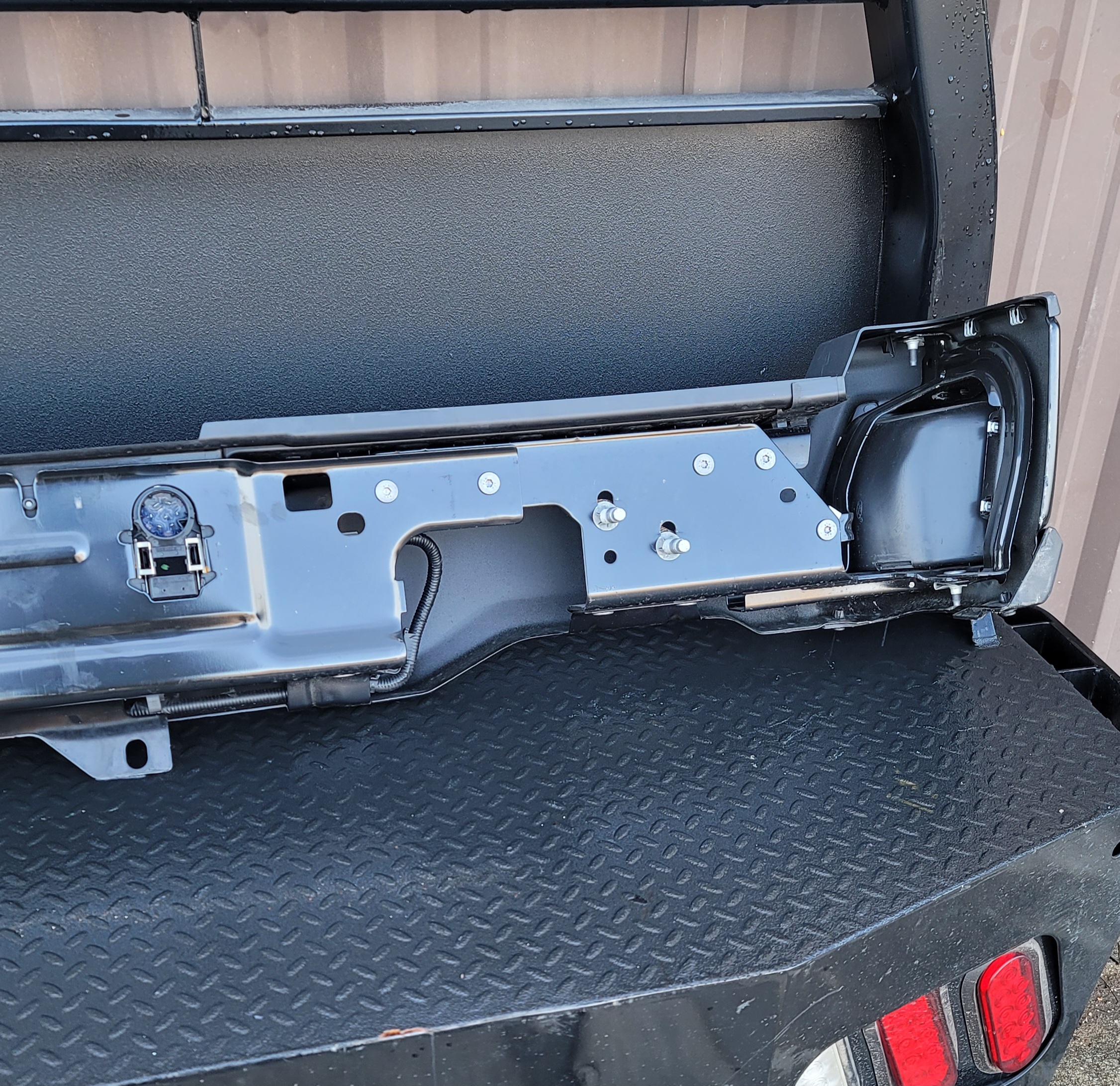 2023–2025 Ford F-250/F-350 Super Duty OEM Black Rear Bumper-245 – Image 9