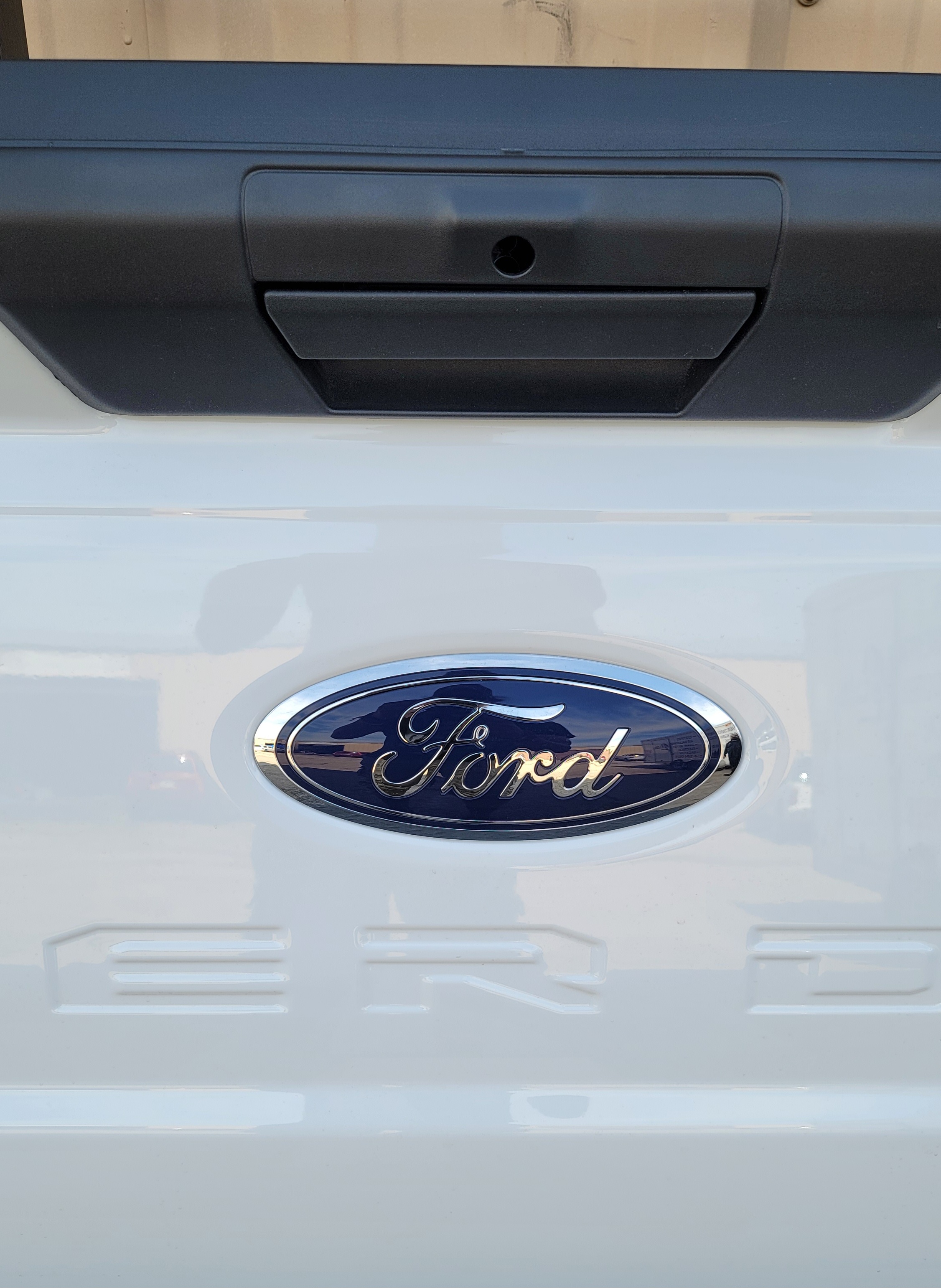 2023–2025 Ford F-250/F-350/F-450 Super Duty OEM Tailgate-146 – Image 2