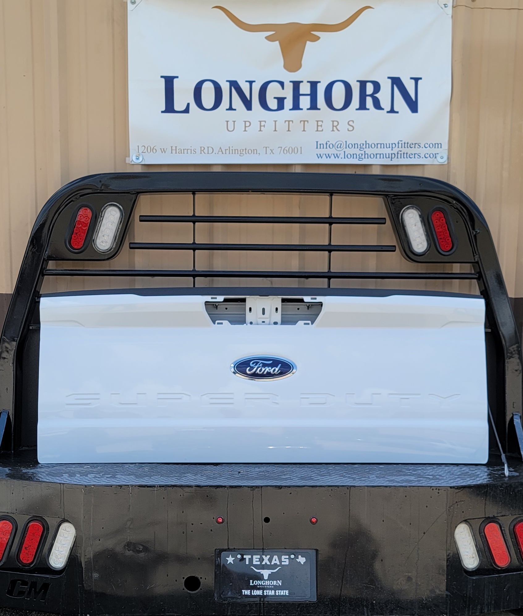 2023–2025 Ford F-250/F-350 Super Duty OEM Tailgate-151 – Image 1