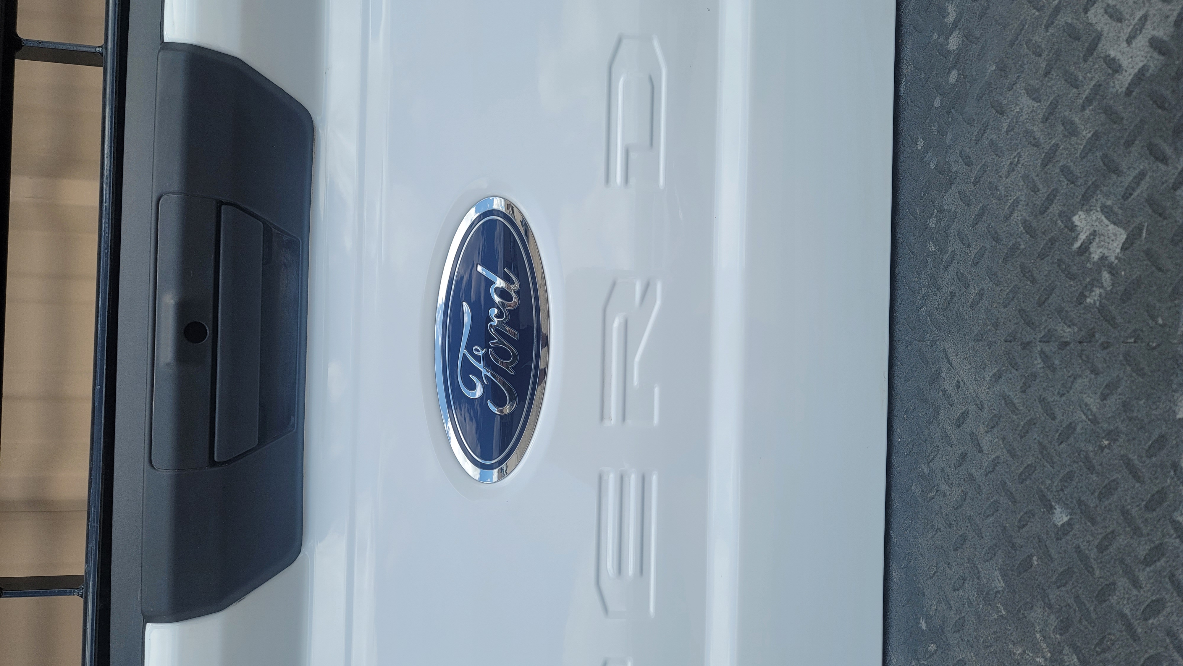 2023–2025 Ford F-250/F-350 Super Duty OEM Tailgate-155 – Image 2