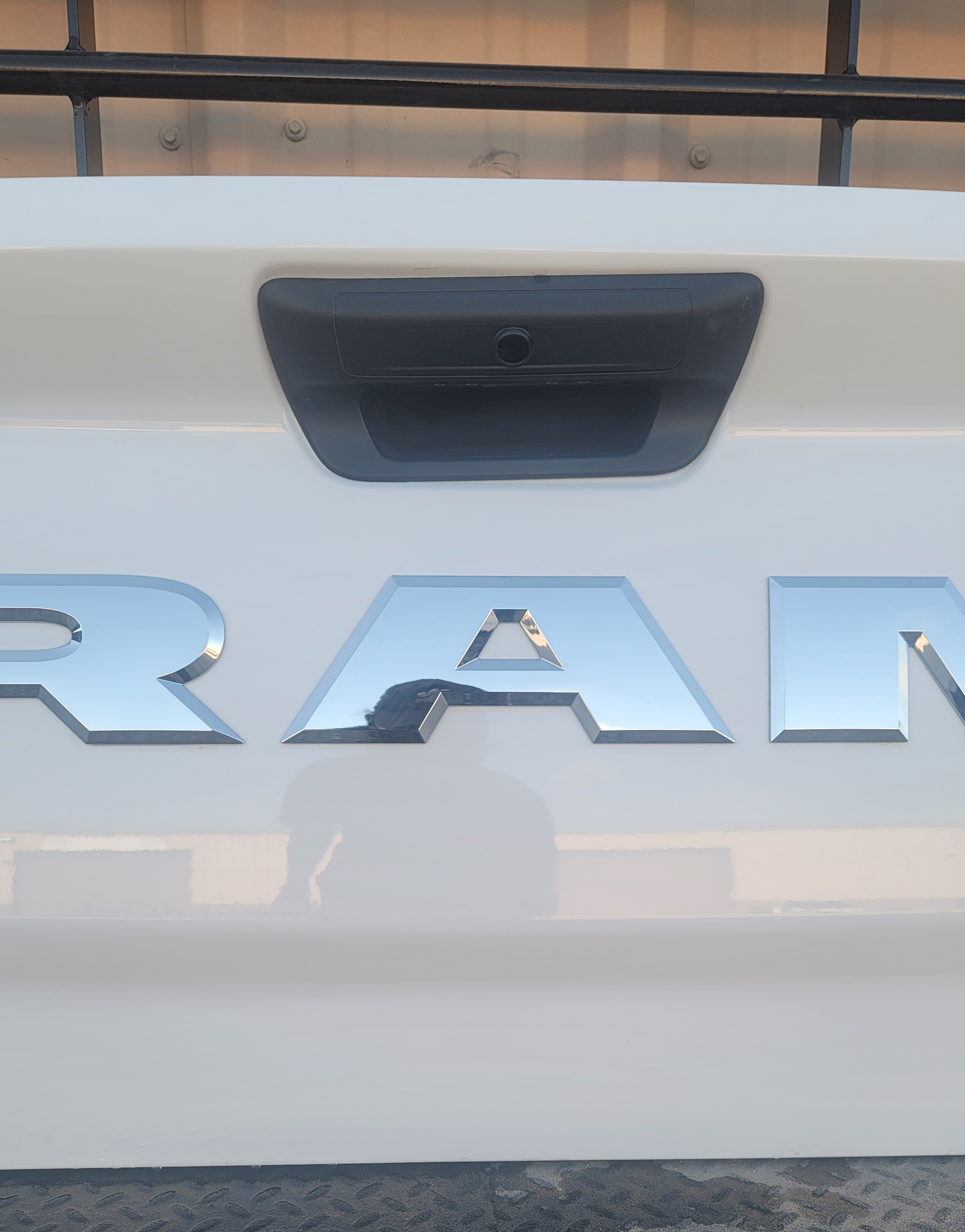2019–2024 RAM 1500 DT BIGHORN OEM Tailgate-156 – Image 2