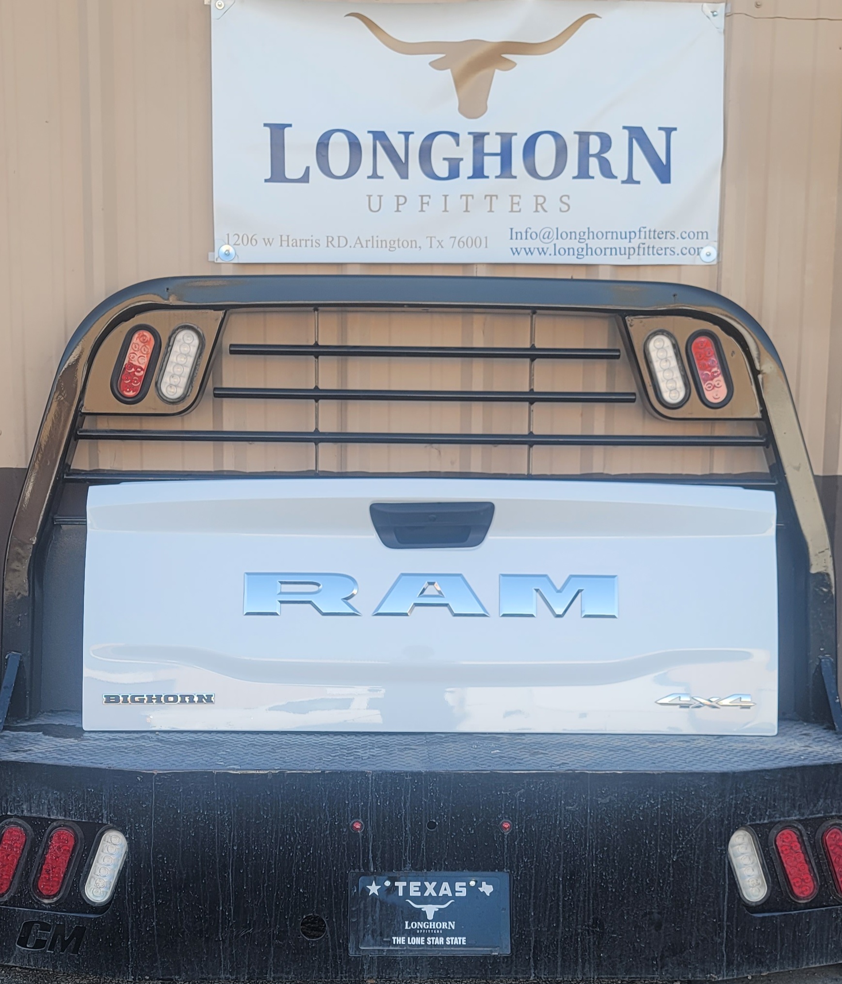 2019–2024 RAM 1500 DT BIGHORN OEM Tailgate-156 – Image 1