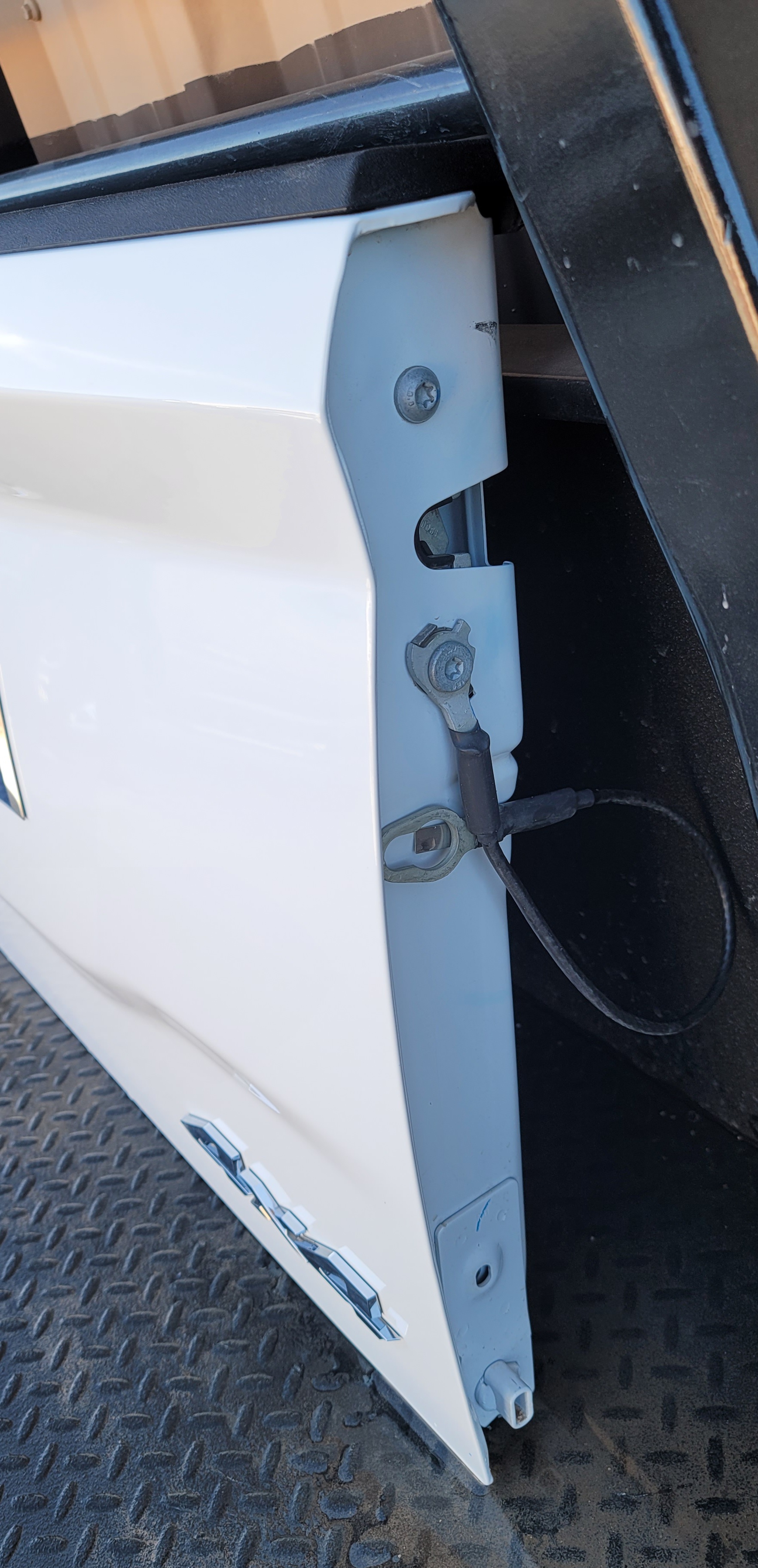 2019–2024 RAM 1500 DT BIGHORN OEM Tailgate-158 – Image 2
