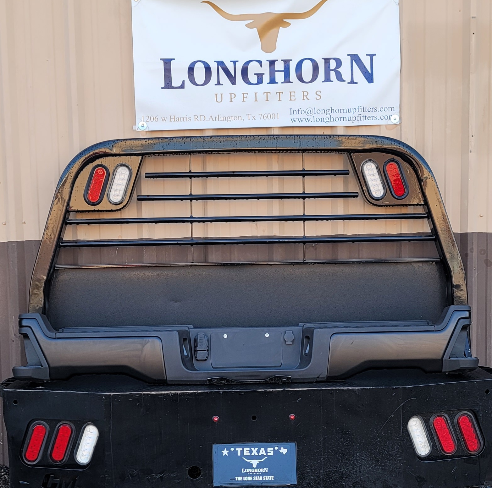 2023–2025 Ford F-250/F-350 Super Duty Black Rear Step Bumper-246 – Image 1