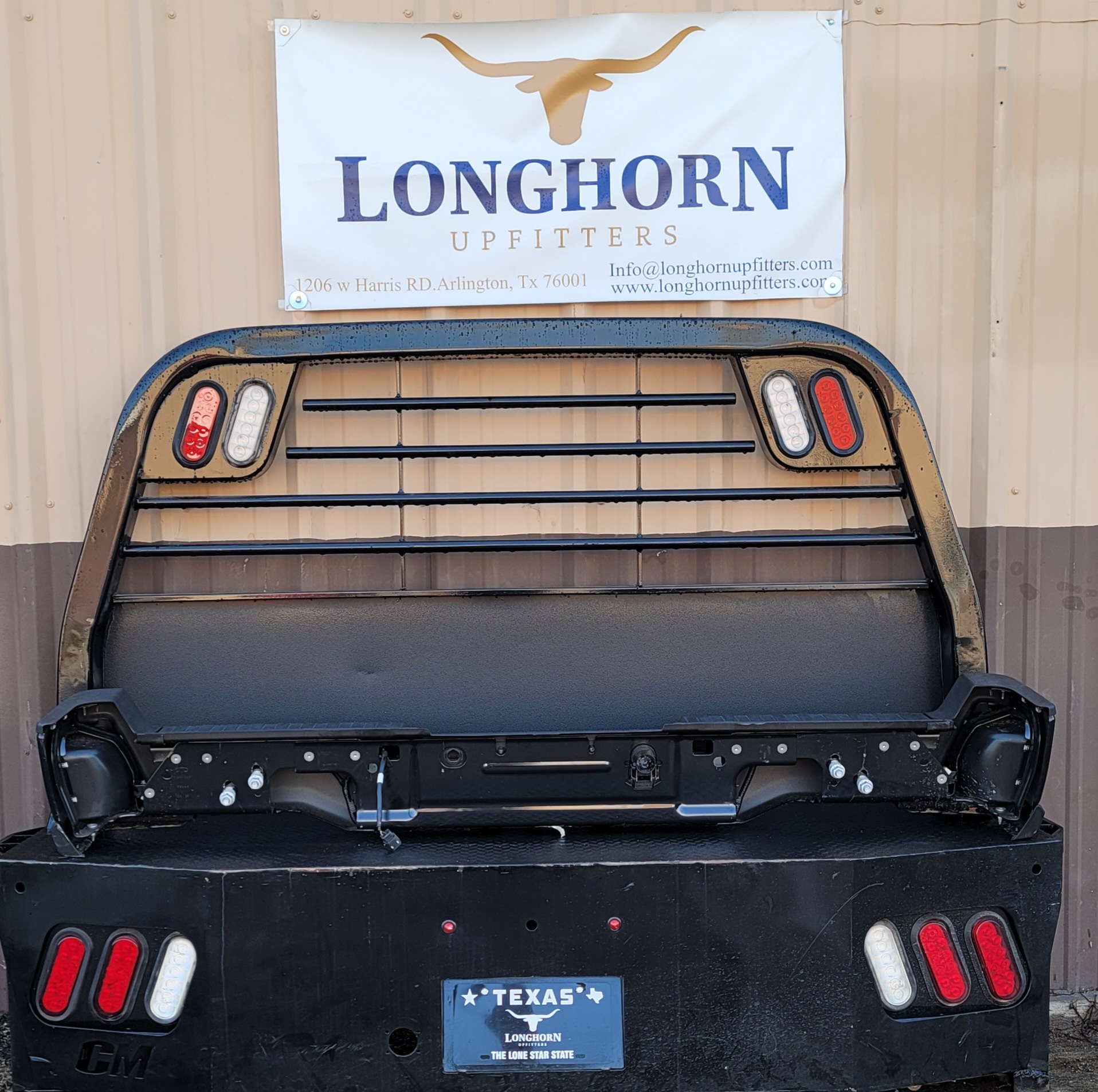 2023–2025 Ford F-250/F-350 Super Duty Black Rear Step Bumper-246 – Image 8