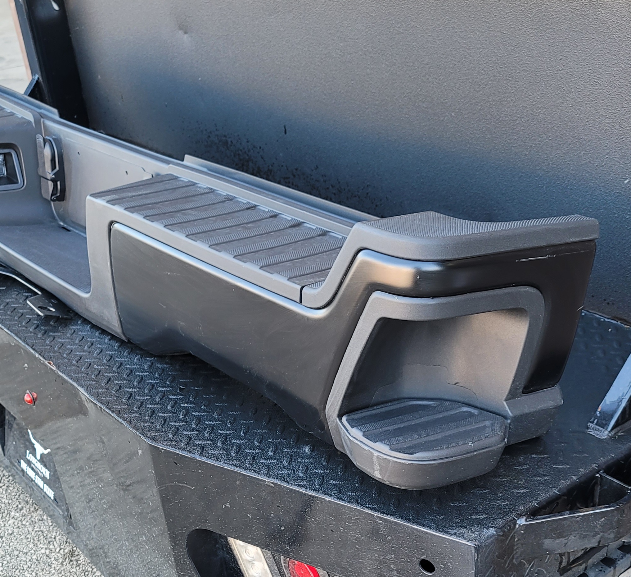 2023–2025 Ford F-250/F-350 Super Duty Black Rear Step Bumper-247 – Image 6