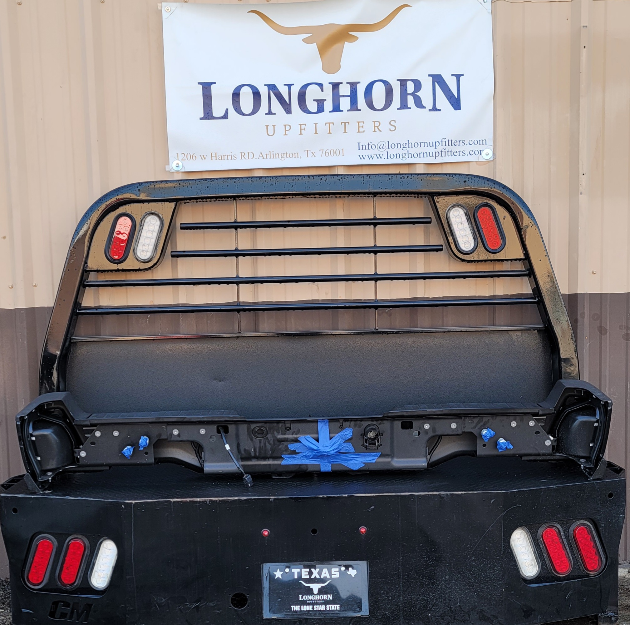2023–2025 Ford F-250/F-350 Super Duty Black Rear Step Bumper-247 – Image 7