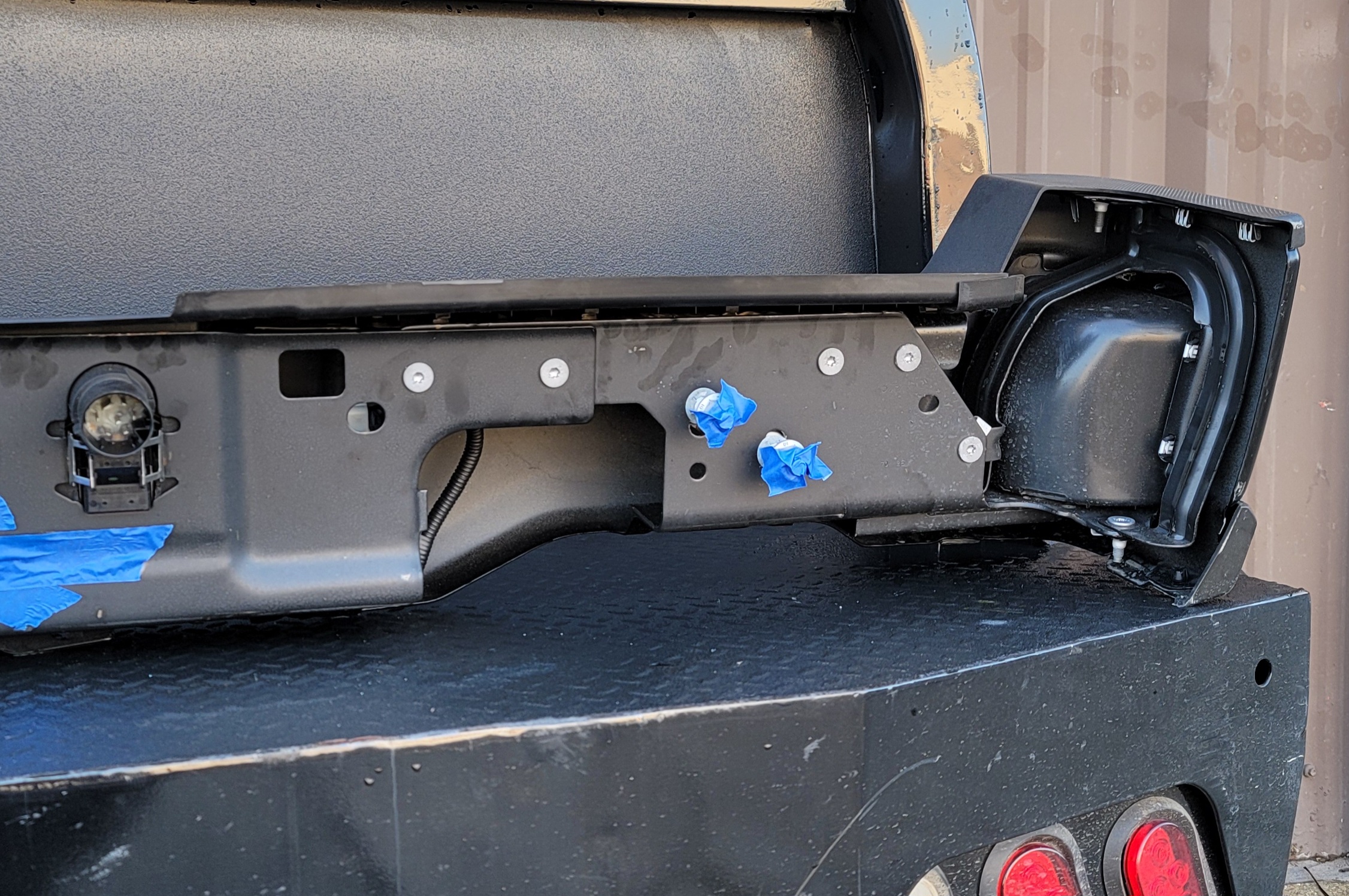 2023–2025 Ford F-250/F-350 Super Duty Black Rear Step Bumper-247 – Image 9
