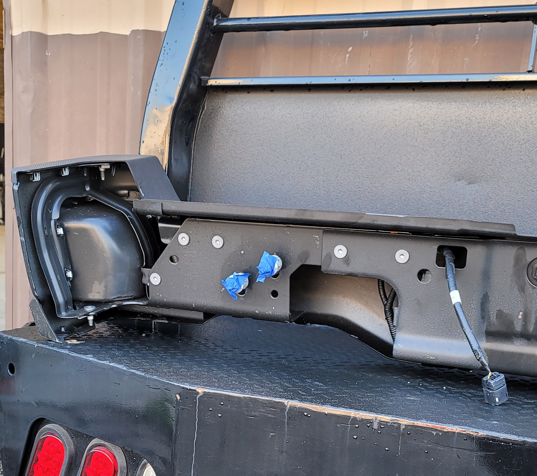 2023–2025 Ford F-250/F-350 Super Duty Black Rear Step Bumper-247 – Image 10