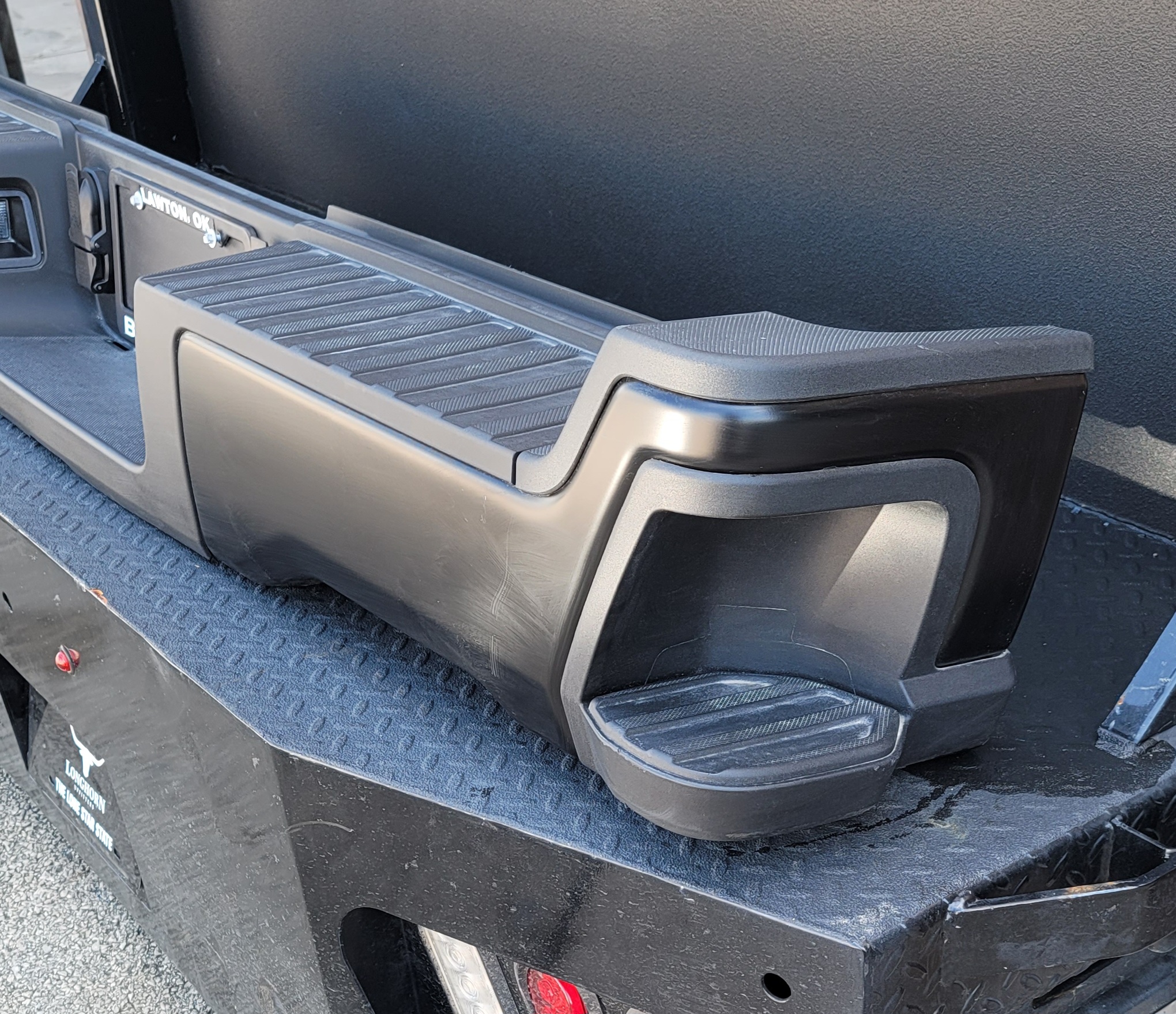 2023–2025 Ford F-250/F-350 Super Duty Black Rear Step Bumper-248 – Image 6