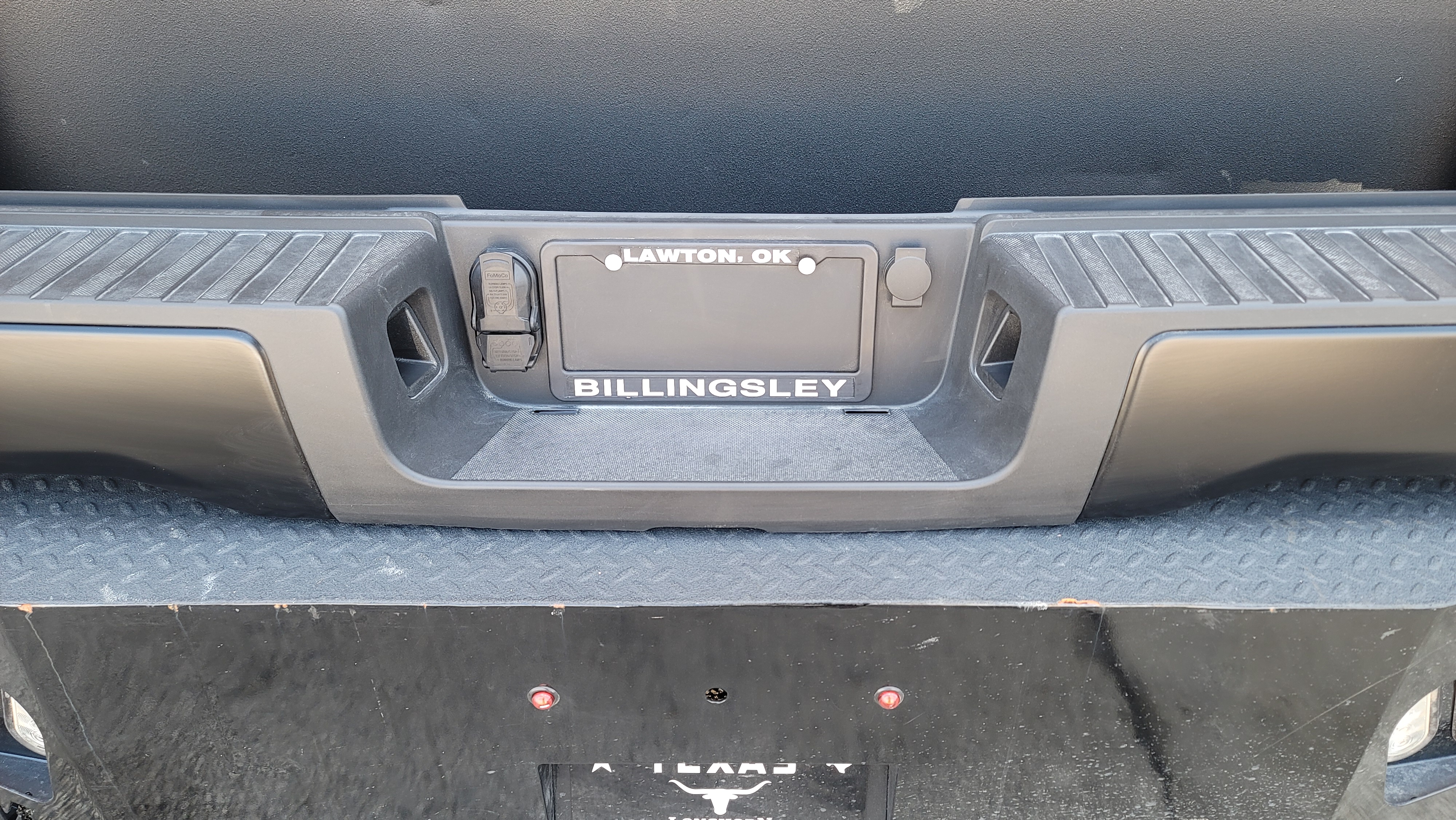 2023–2025 Ford F-250/F-350 Super Duty Black Rear Step Bumper-248 – Image 2