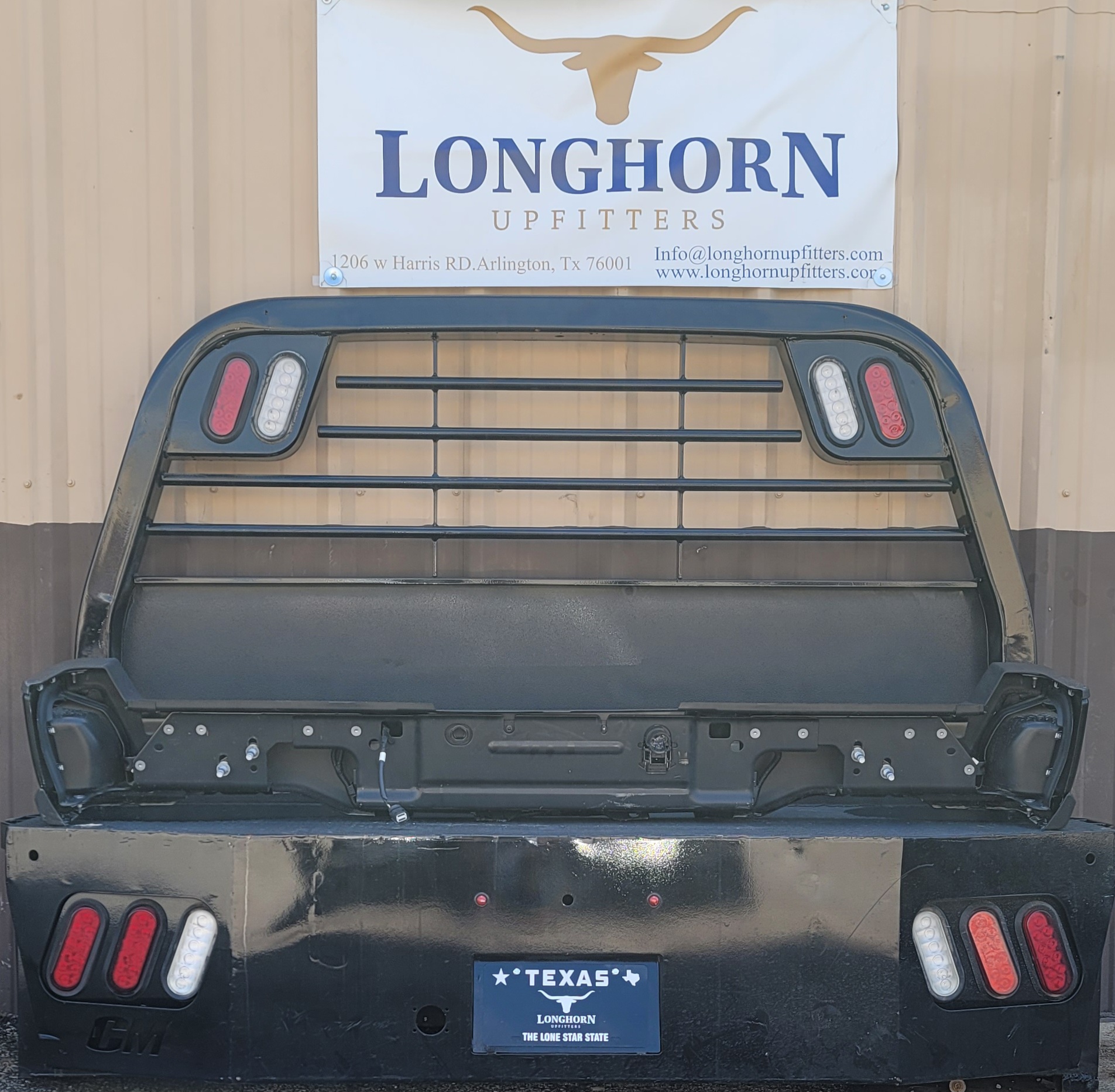 2023–2025 Ford F-250/F-350 Super Duty Black Rear Step Bumper-248 – Image 7
