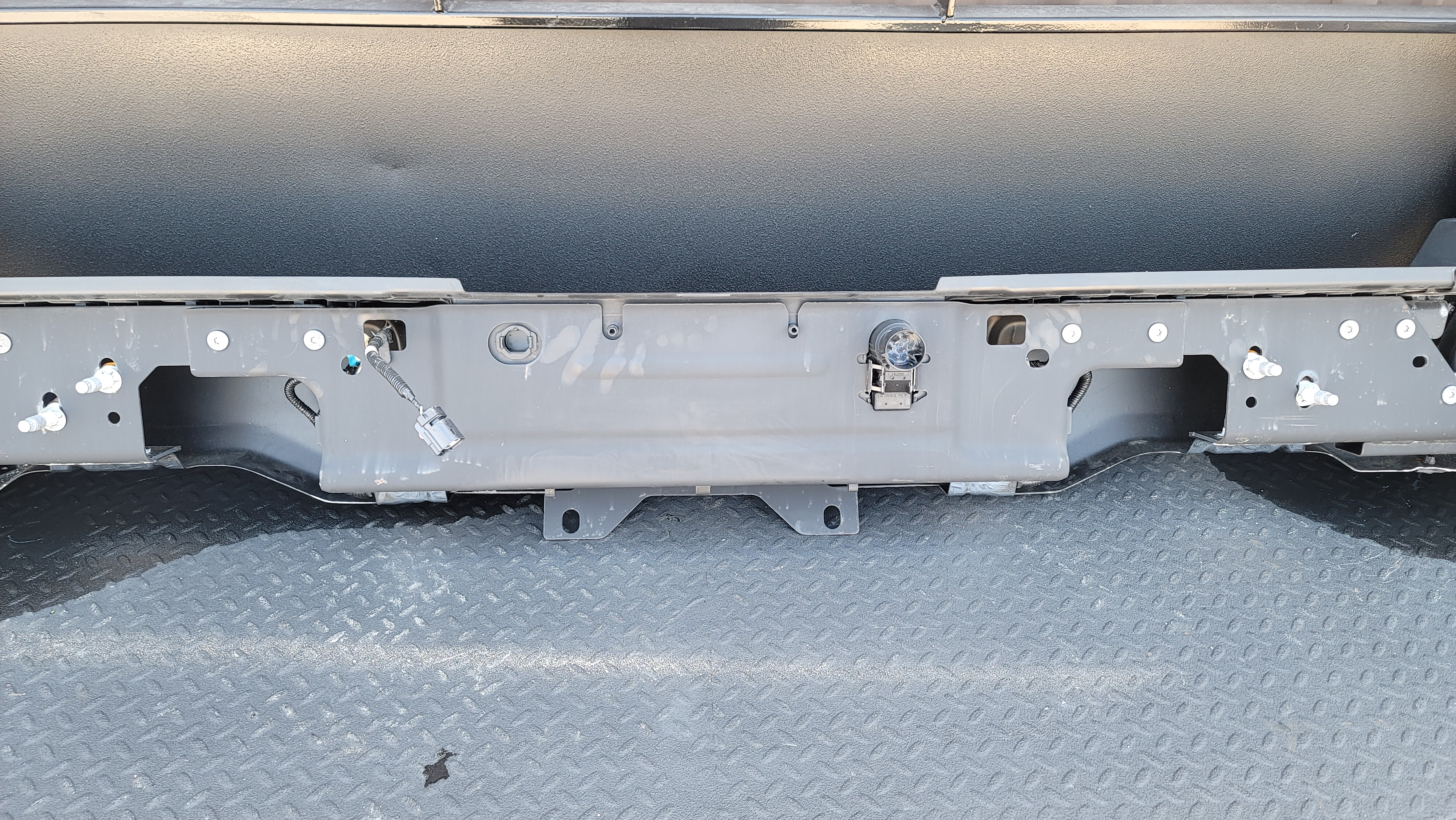 2023–2025 Ford F-250/F-350 Super Duty Chrome Rear Step Bumper-249 – Image 8