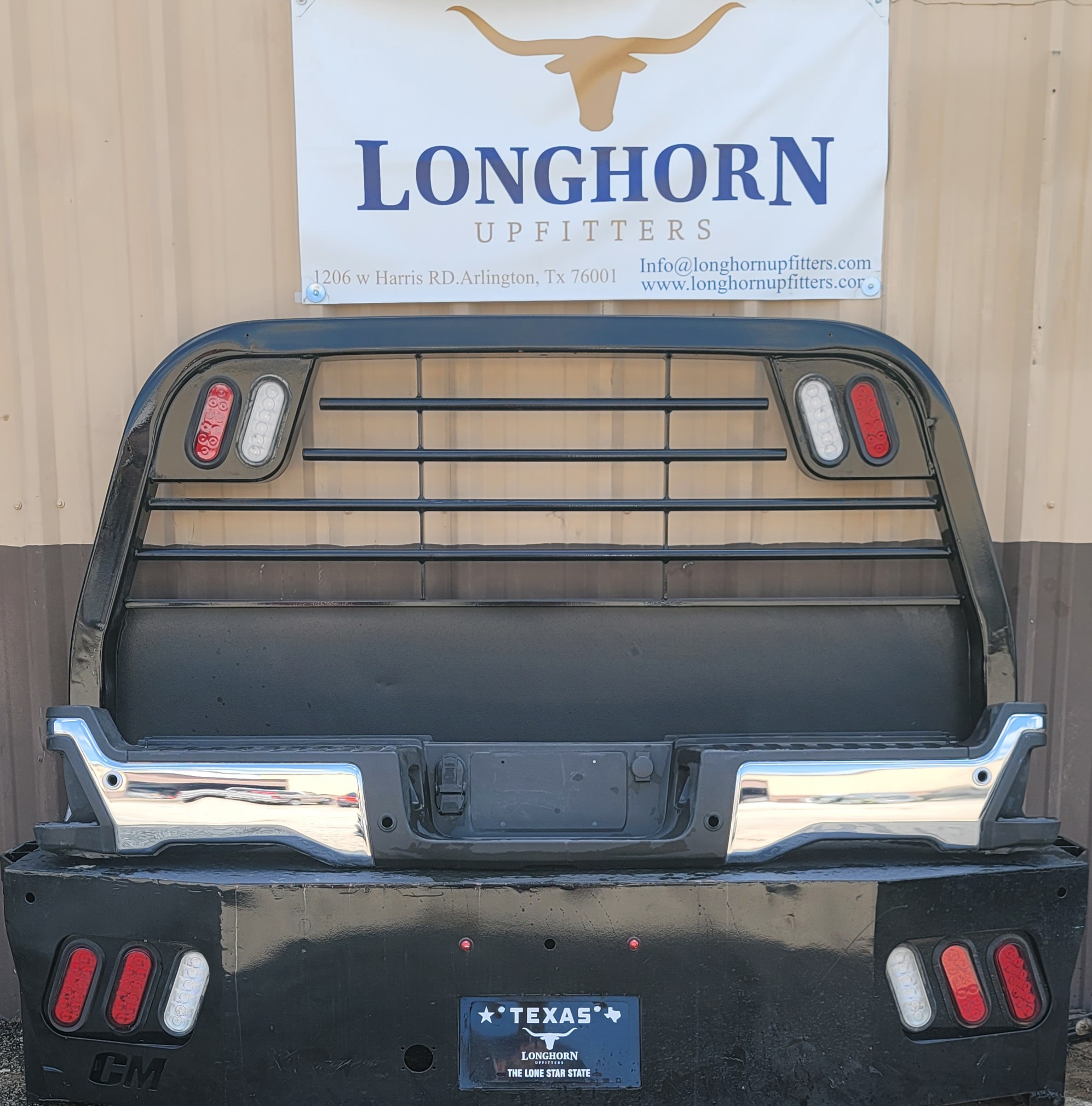 2023–2025 Ford F-250/F-350 Super Duty Chrome Rear Step Bumper-250 – Image 1