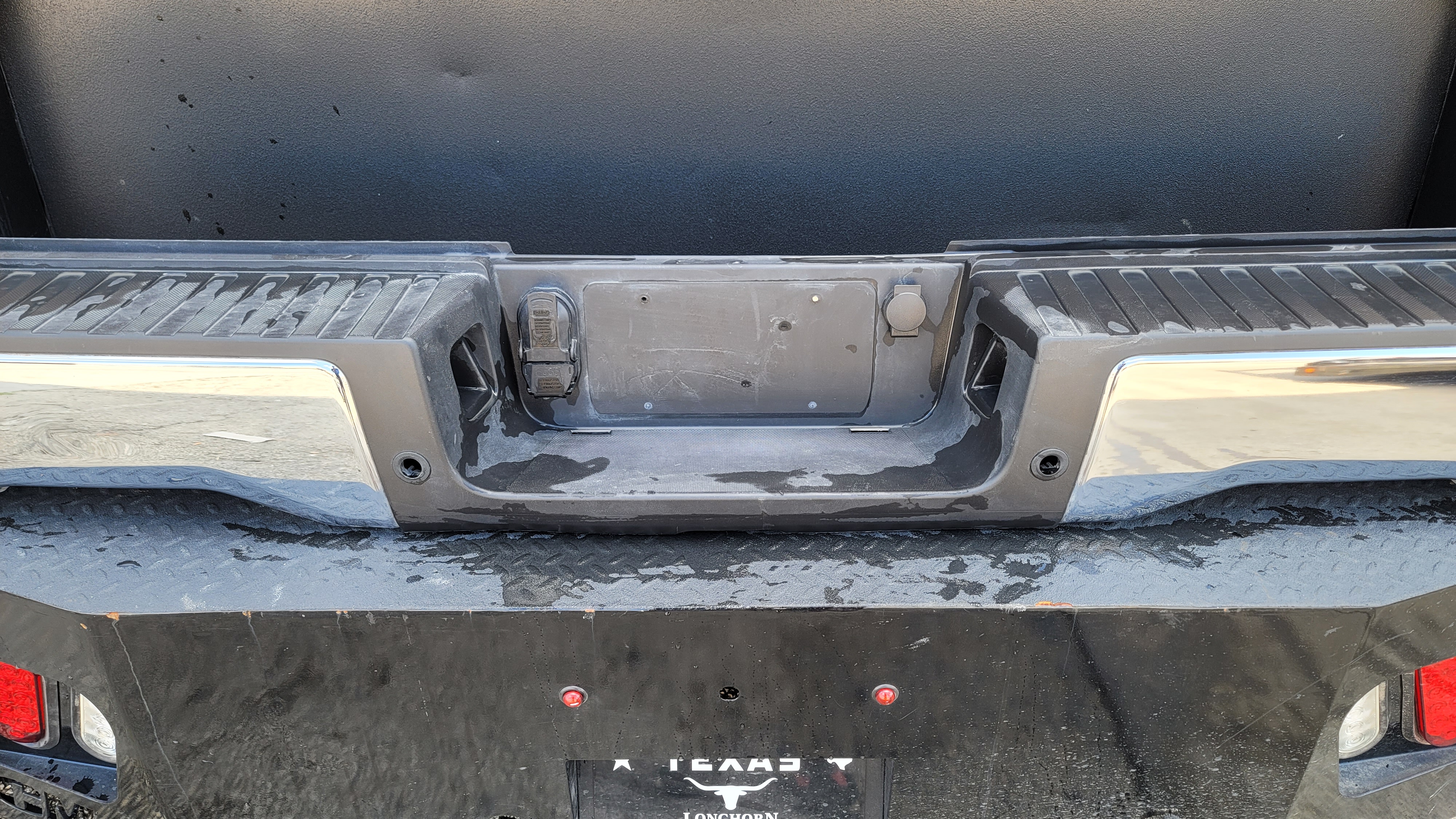 2023–2025 Ford F-250/F-350 Super Duty Chrome Rear Step Bumper-250 – Image 2