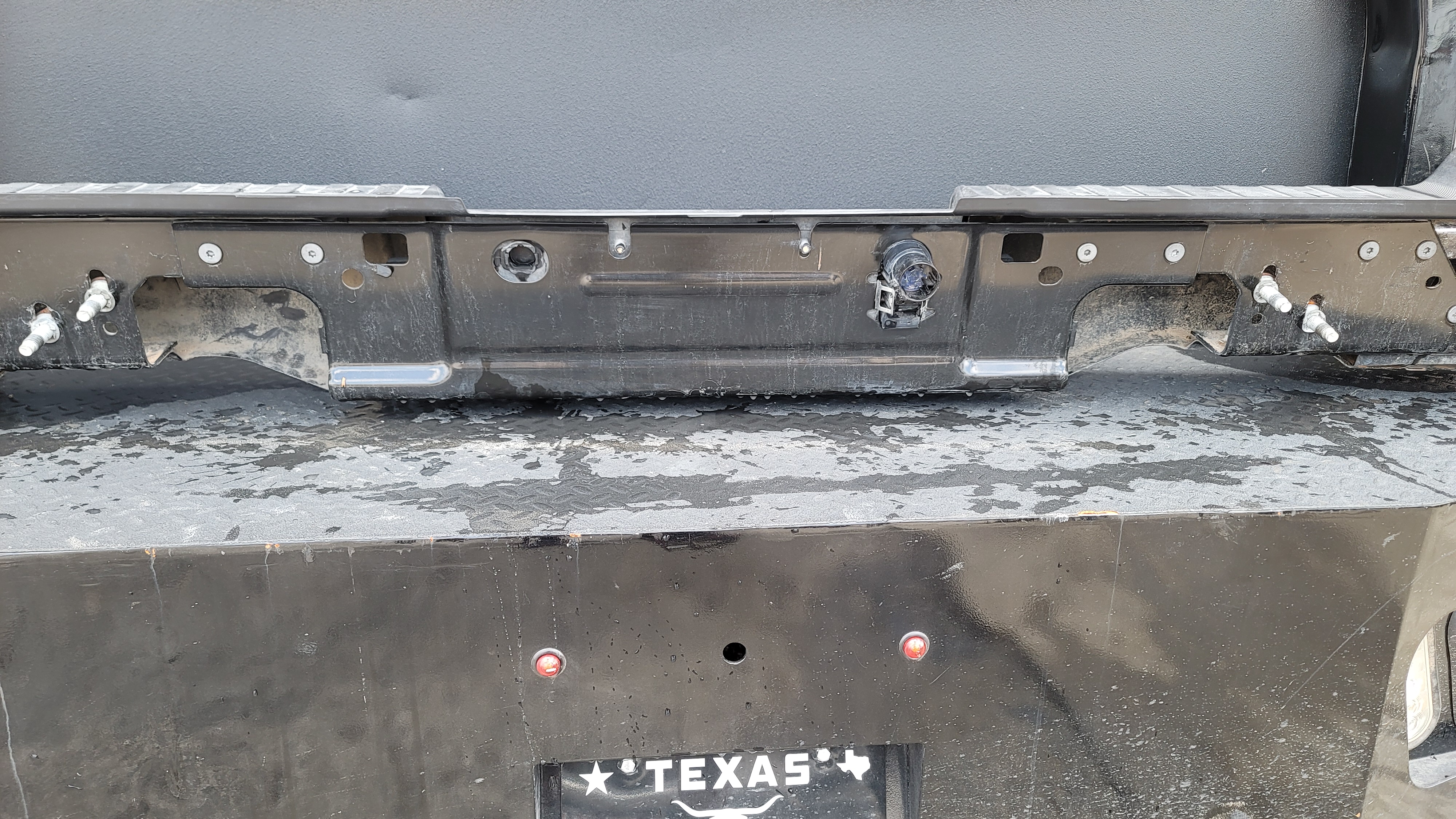2023–2025 Ford F-250/F-350 Super Duty Chrome Rear Step Bumper-250 – Image 8