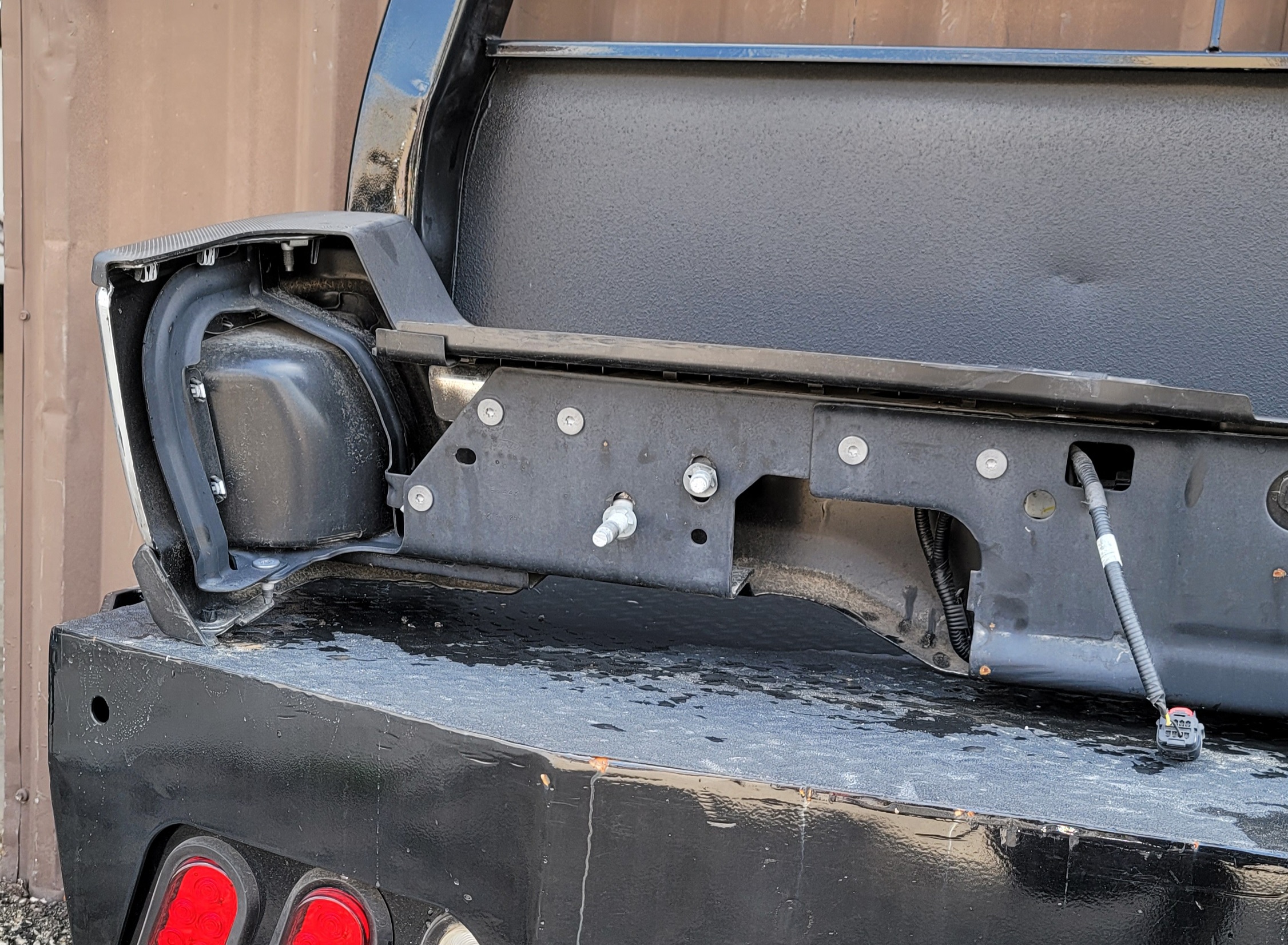 2023–2025 Ford F-250/F-350 Super Duty Chrome Rear Bumper-251 – Image 9