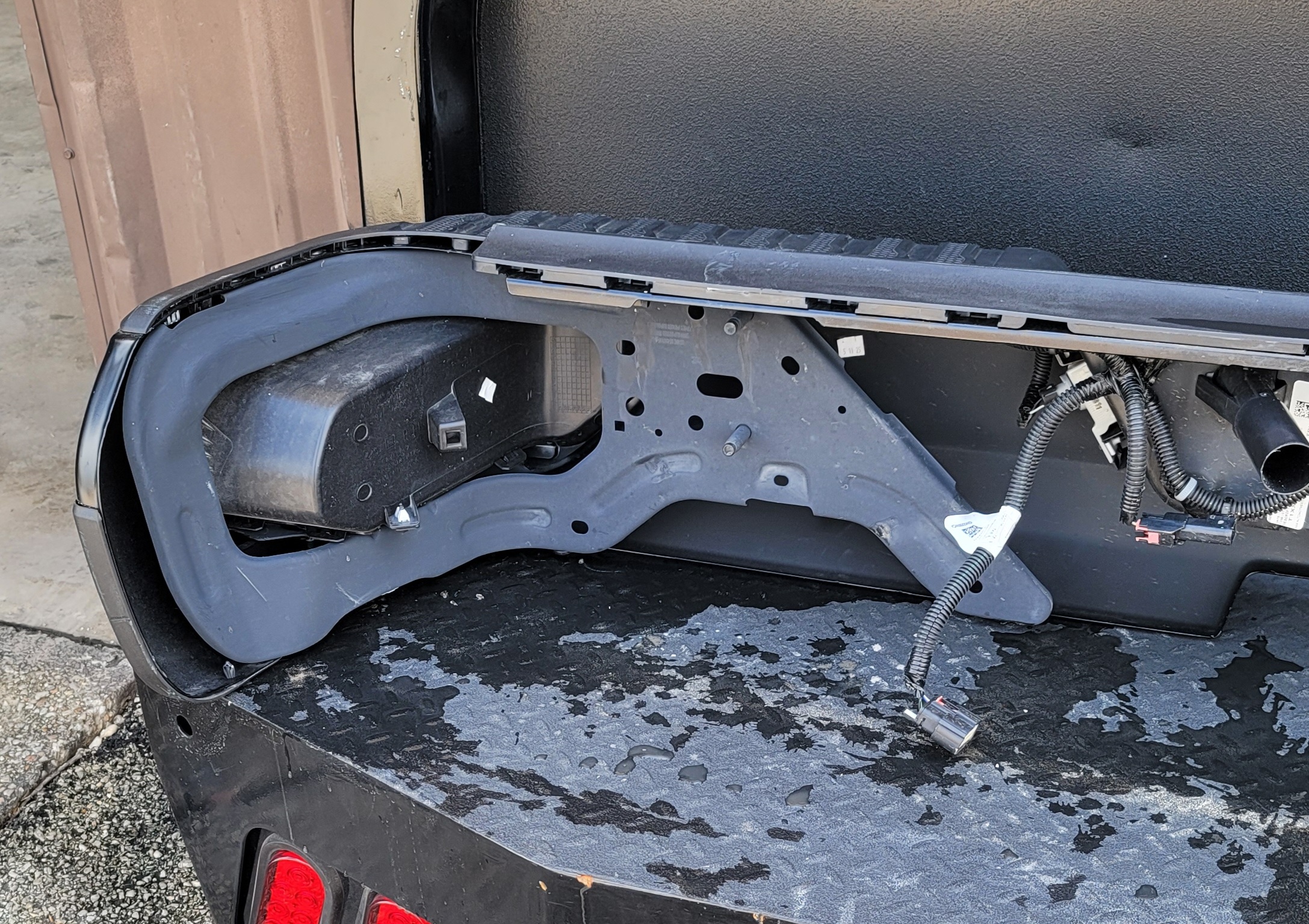 2024–2025 Chevy Silverado 2500HD/3500HD Black Rear Bumper-252 – Image 10