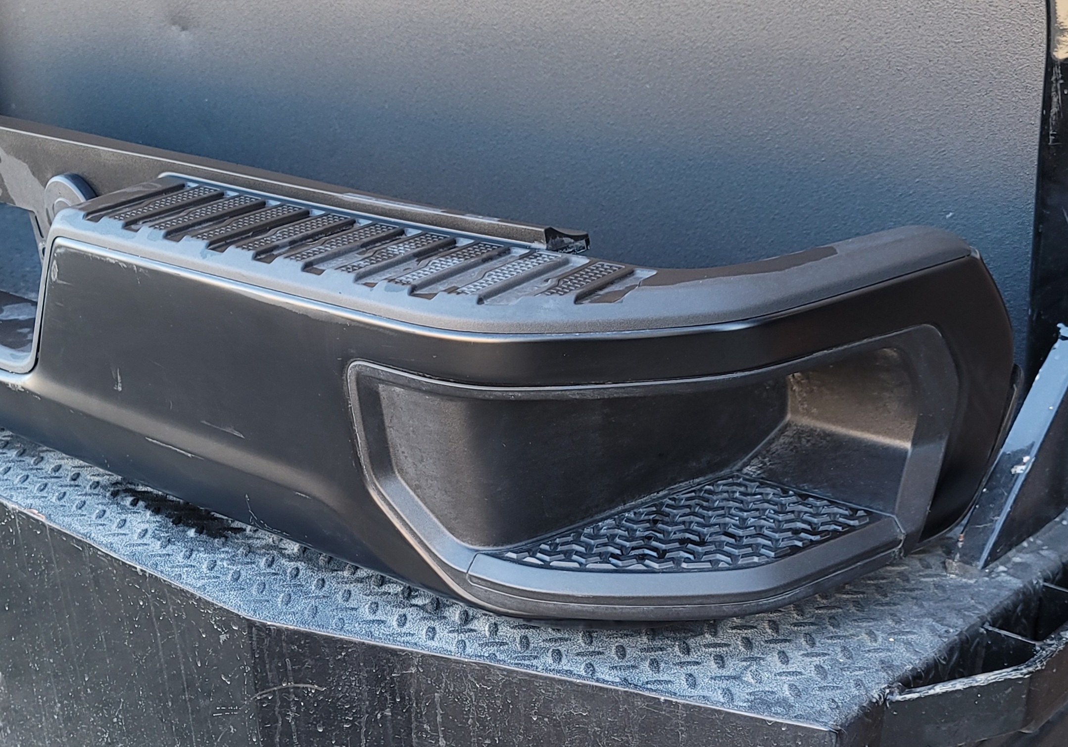 2024–2025 Chevy Silverado 2500HD/3500HD Black Rear Bumper-256 – Image 6