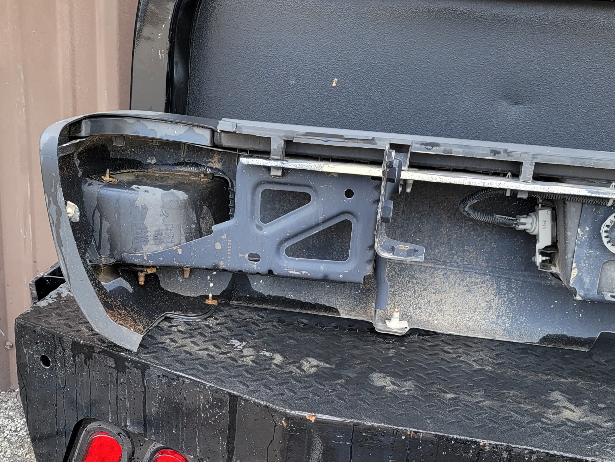 2014–2018 Chevy Silverado 1500 Chrome Rear Bumper-260 – Image 10