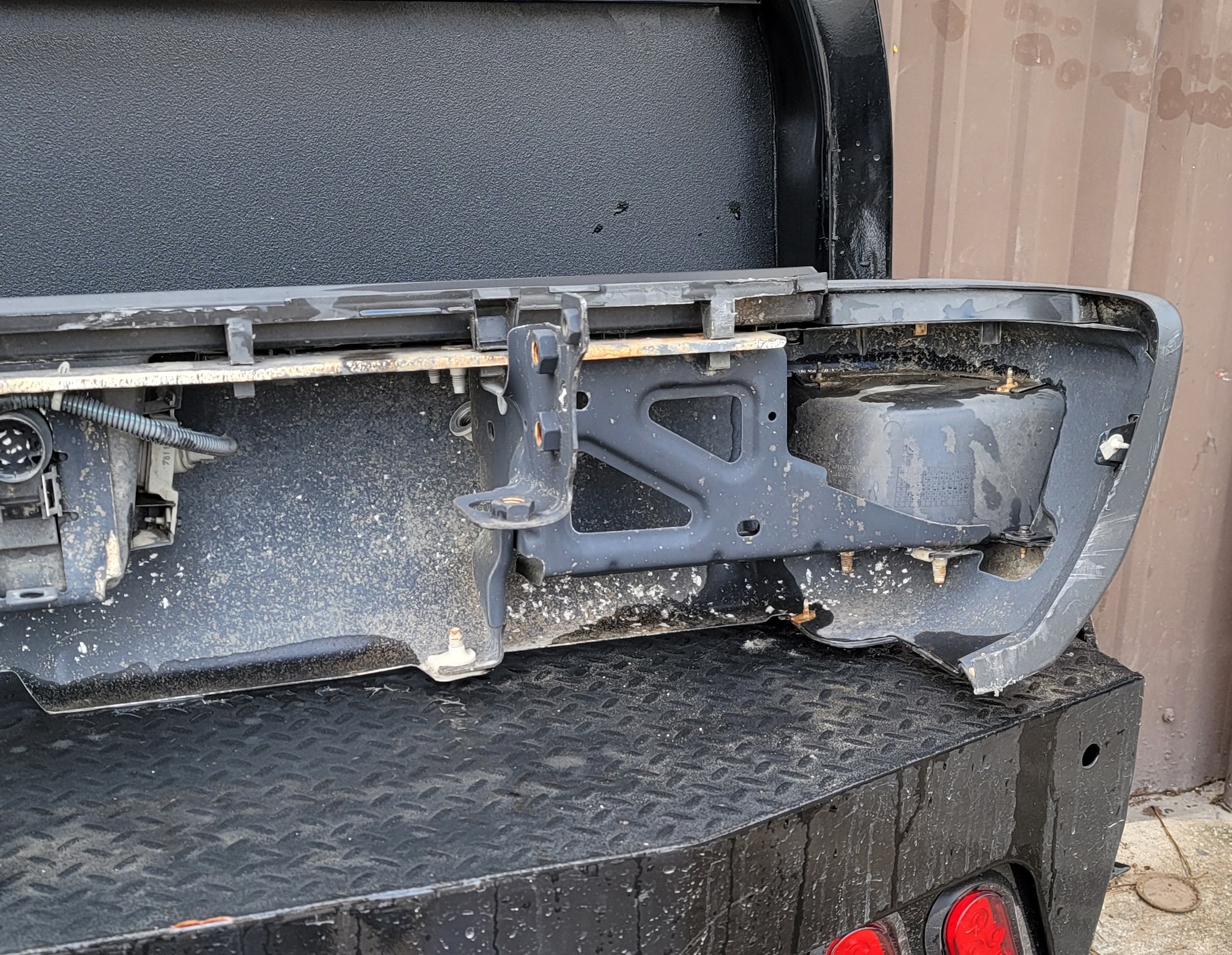 2014–2018 Chevy Silverado 1500 Chrome Rear Bumper-260 – Image 9