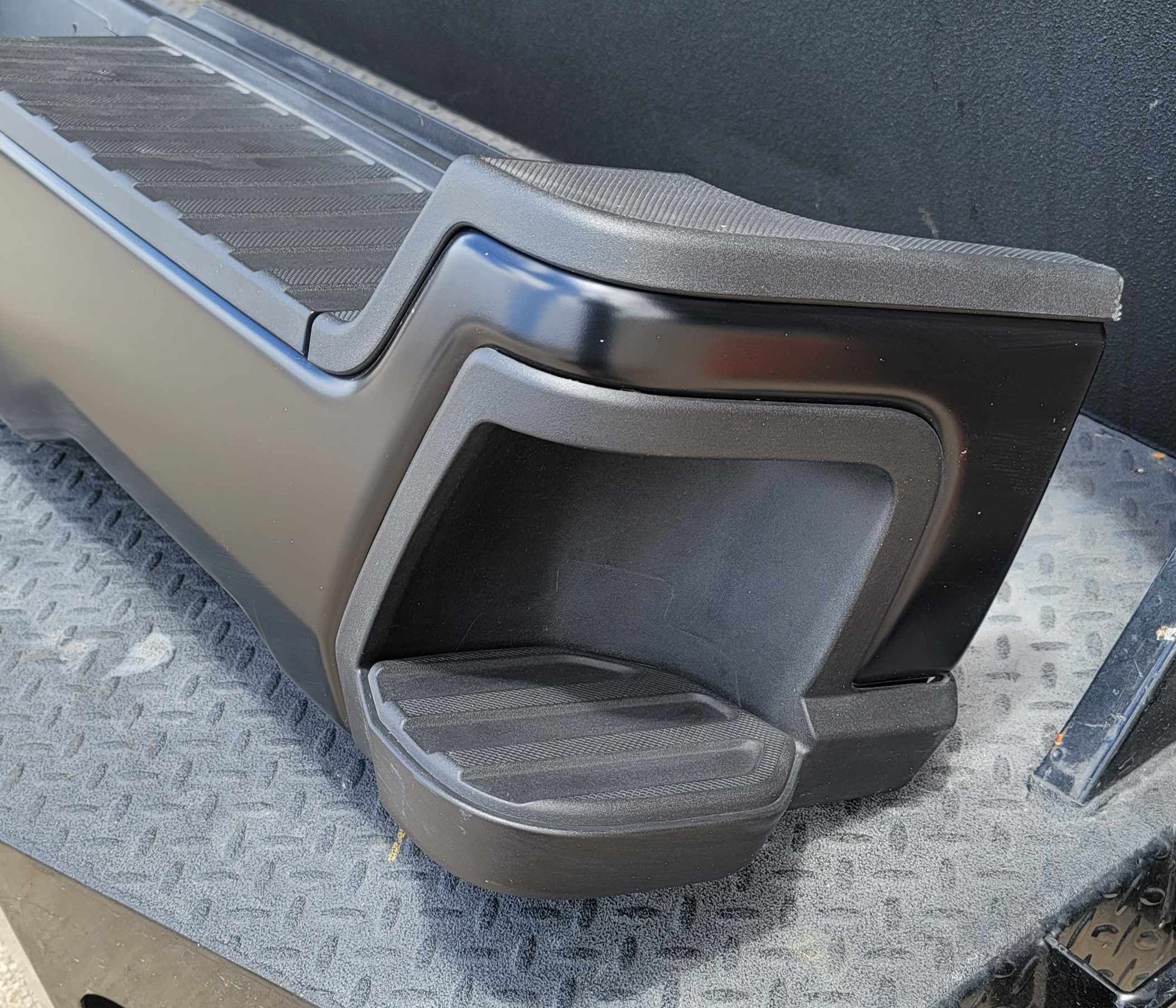 2023–2025 Ford F-250/F-350 Super Duty Black Rear Bumper-261 – Image 6