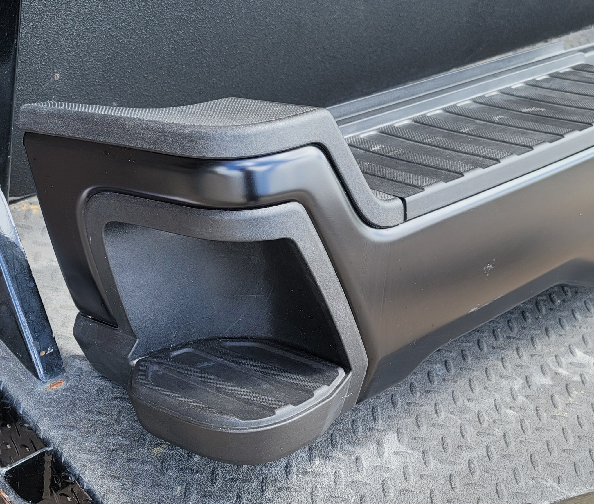 2023–2025 Ford F-250/F-350 Super Duty Black Rear Bumper-261 – Image 3