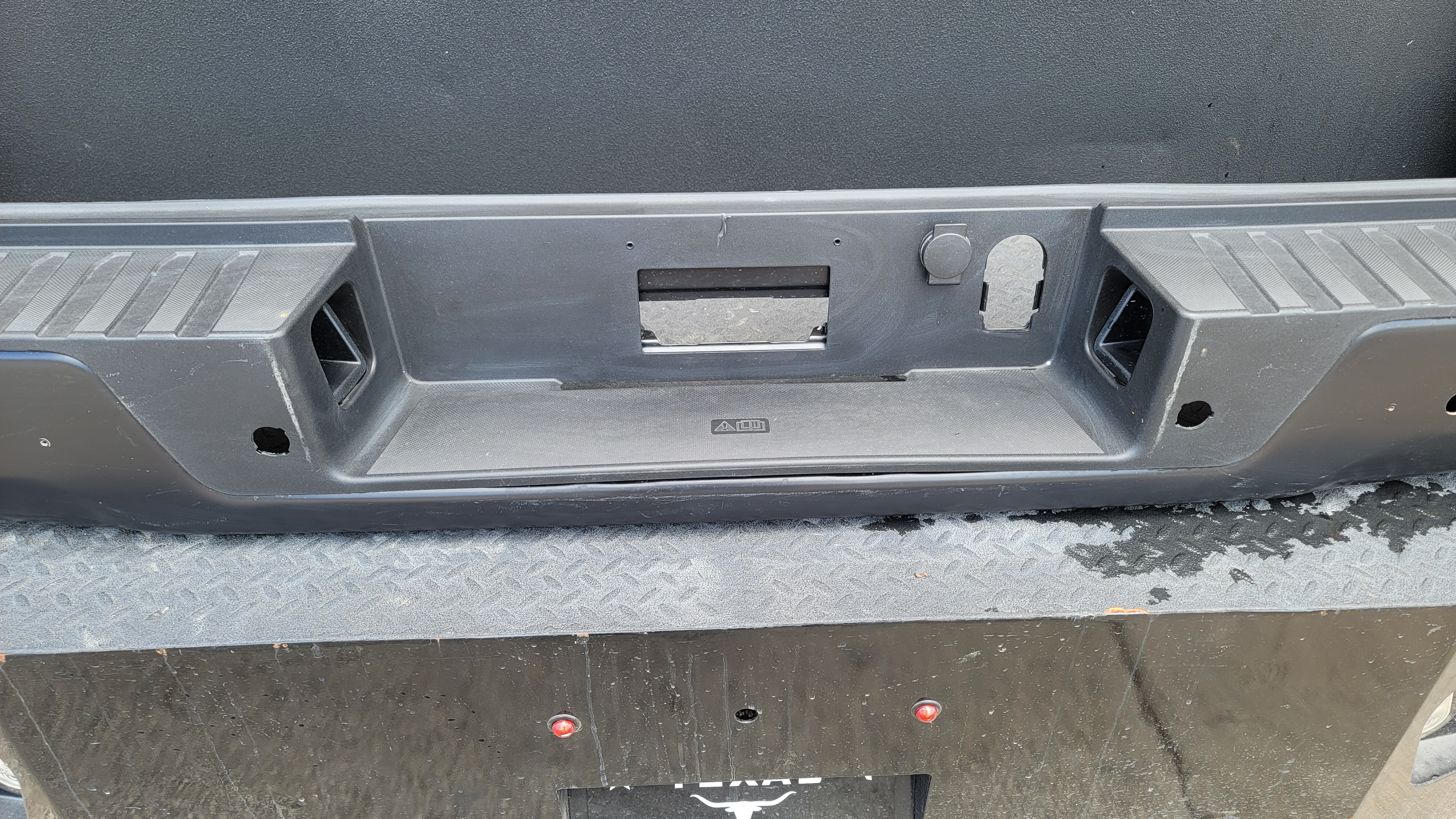2017–2022 Ford F-250/F-350 Super Duty Black Rear Bumper-262 – Image 2