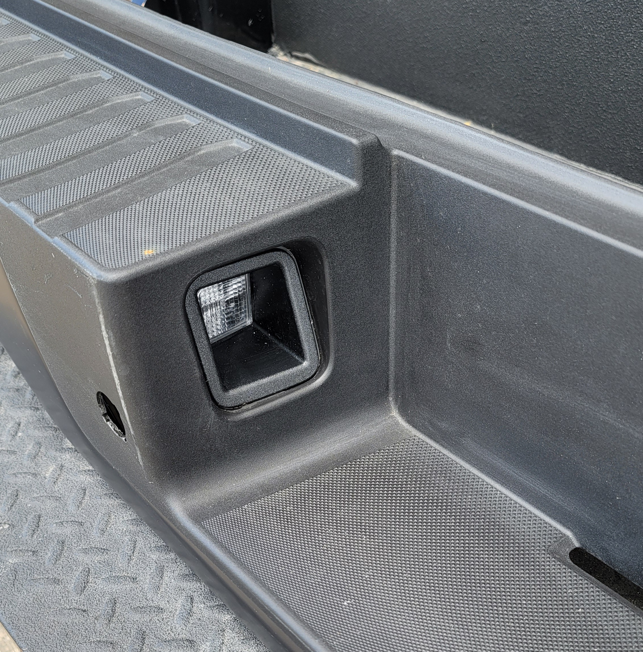2017–2022 Ford F-250/F-350 Super Duty Black Rear Bumper-262 – Image 3