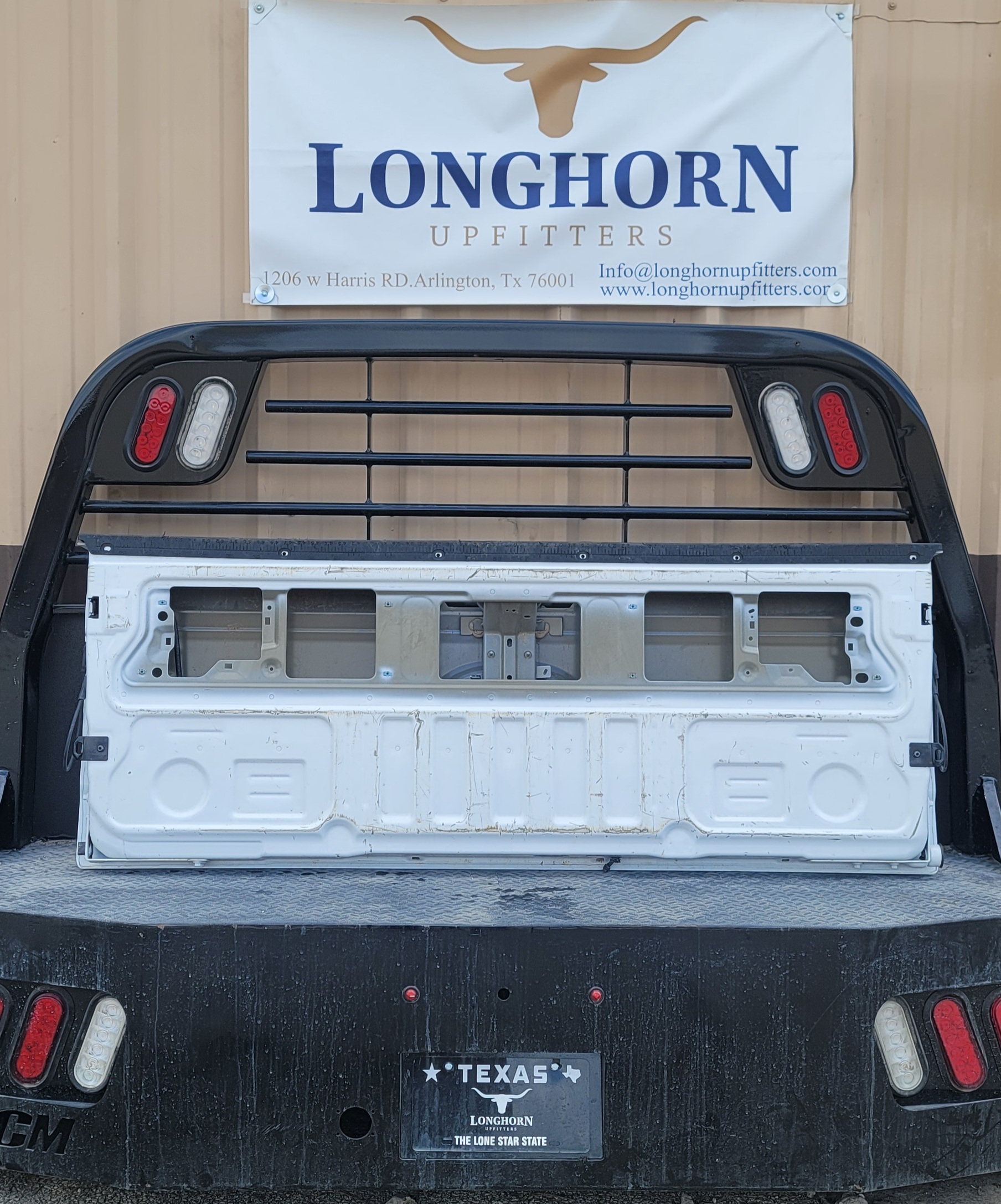 2017–2022 Ford F-250/F-350 Super Duty White Tailgate-168 – Image 5