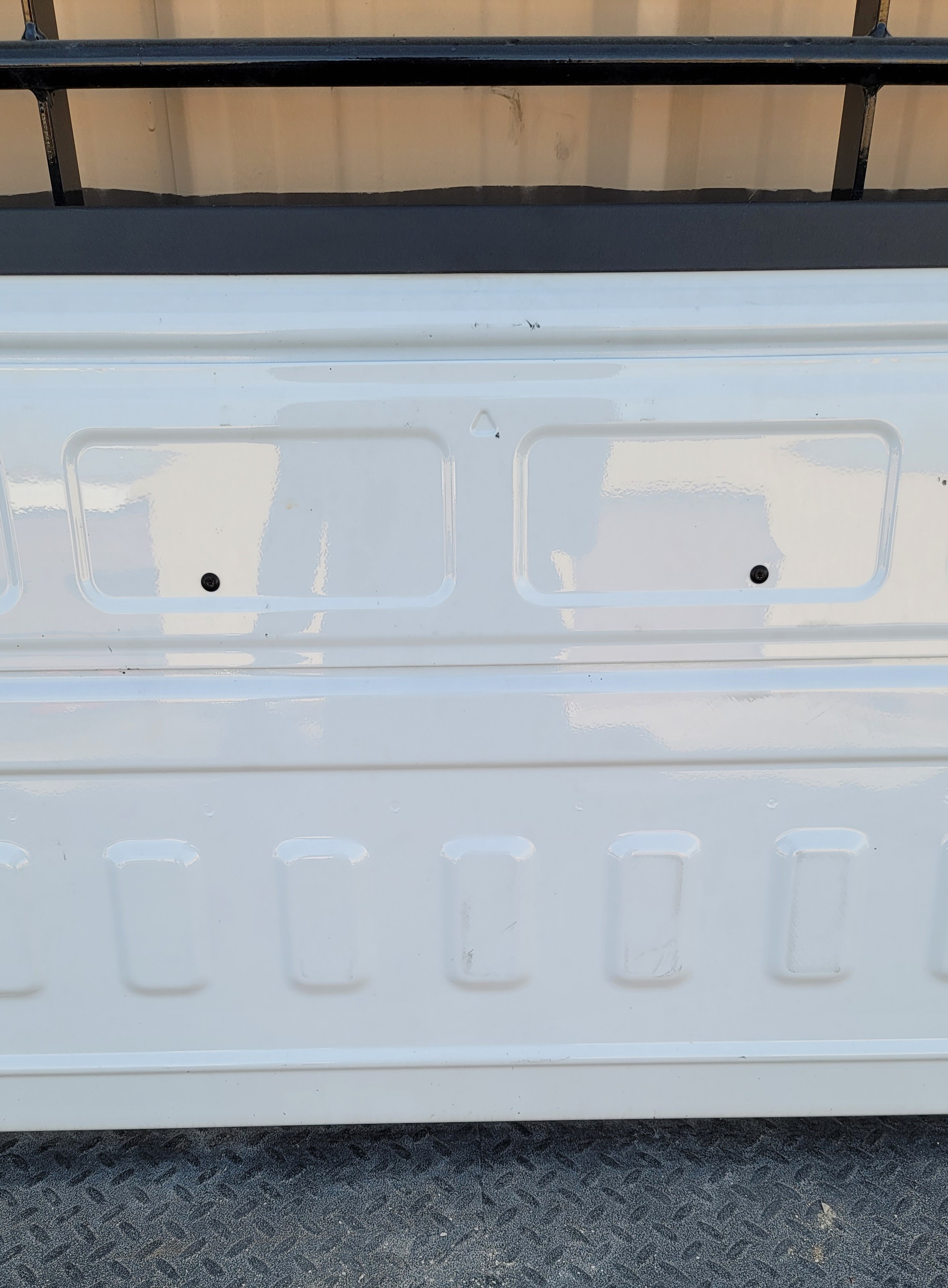 2019–2024 Chevrolet Silverado 1500 White Tailgate – 170 – Image 6